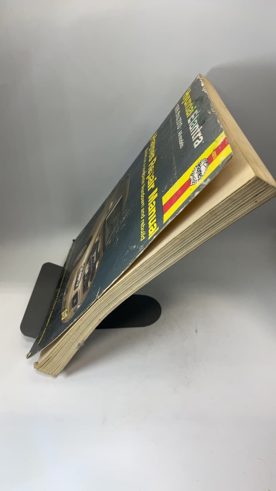 Hyundai Elantra Automotive Repair Manual by Larry Warren, Mike Stubblefield, and John H. Haynes - quarter view showing binding condition