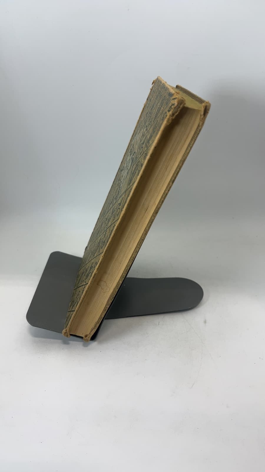 The Bobbsey Twins In Eskimo Land by Laura Lee Hope - quarter view showing binding condition