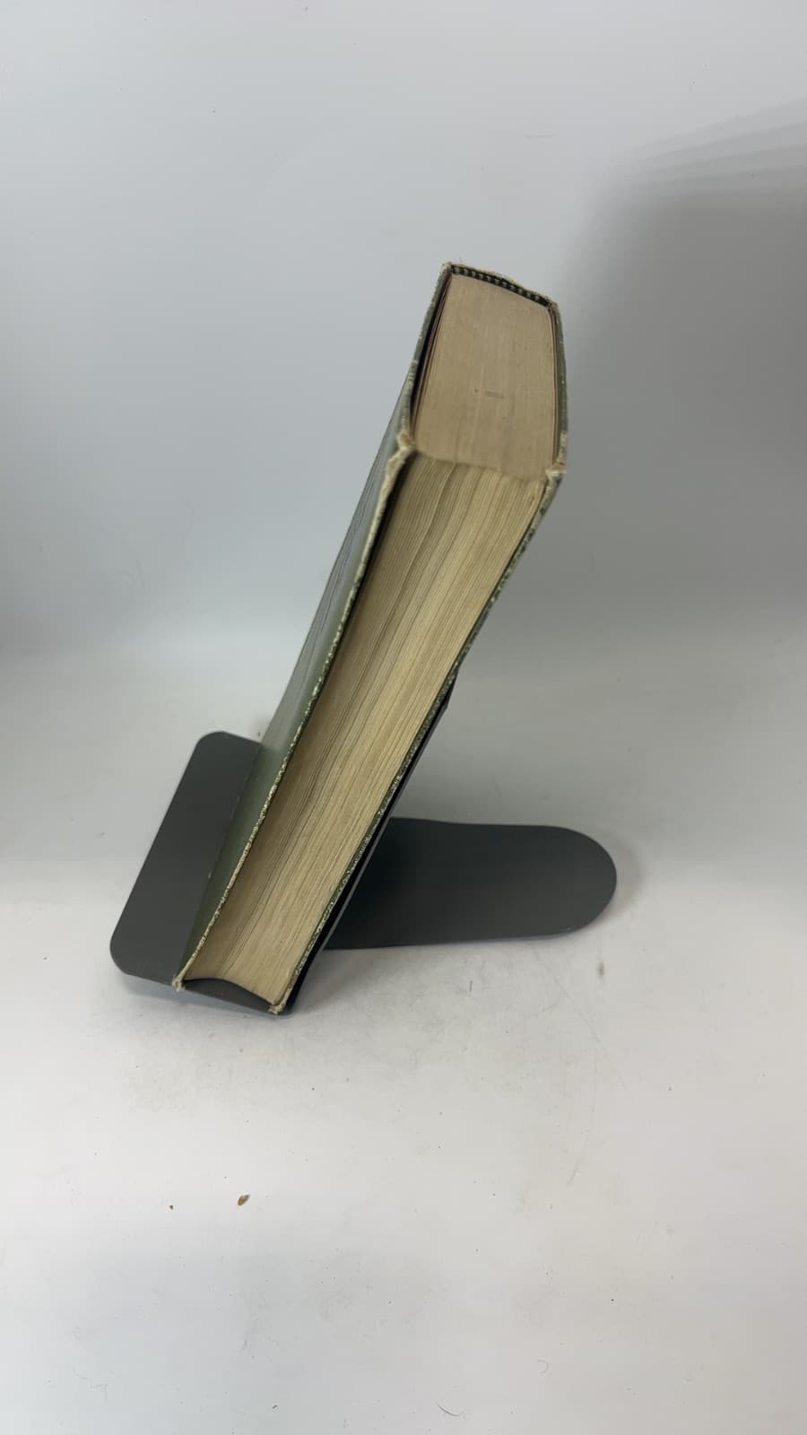 Der Große Duden by Dr. Theodor Matthias - quarter view showing binding condition