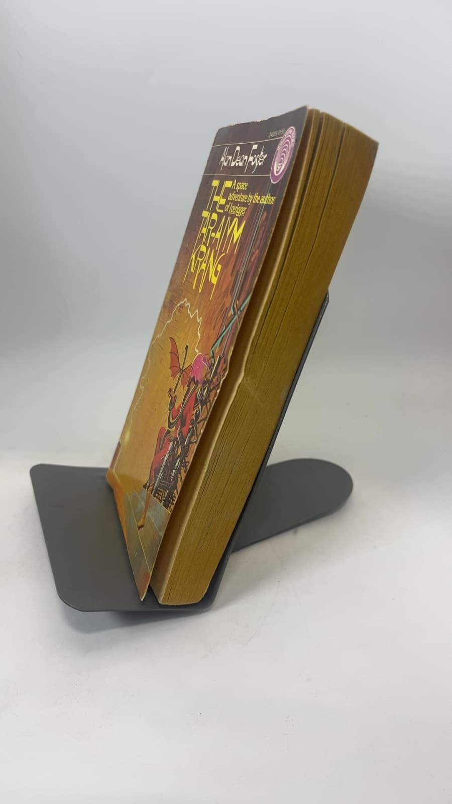 The Tar-Aiym Krang by Alan Dean Foster - quarter view showing binding condition