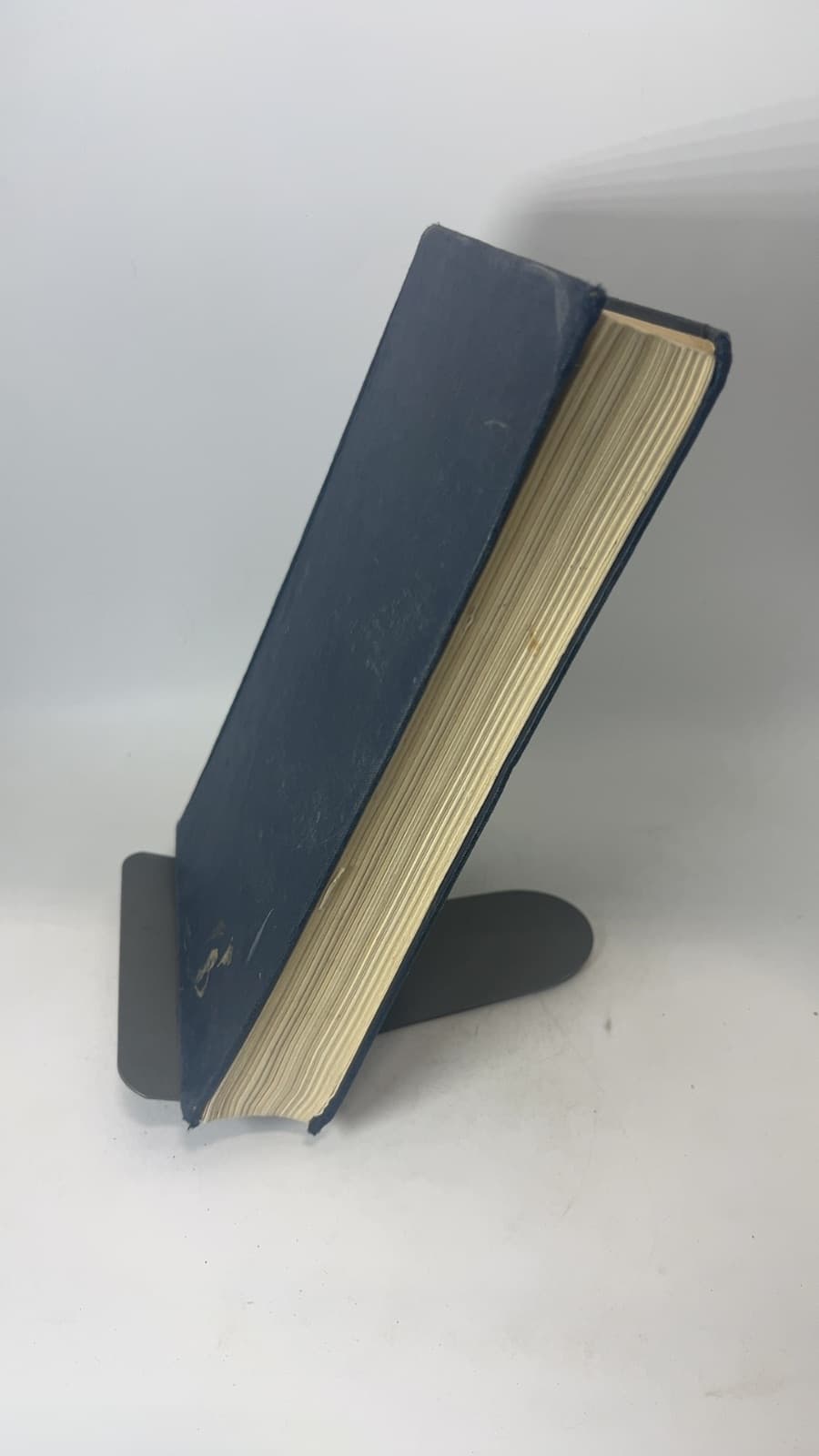 The New Bible Handbook by G. T. Manley - quarter view showing binding condition