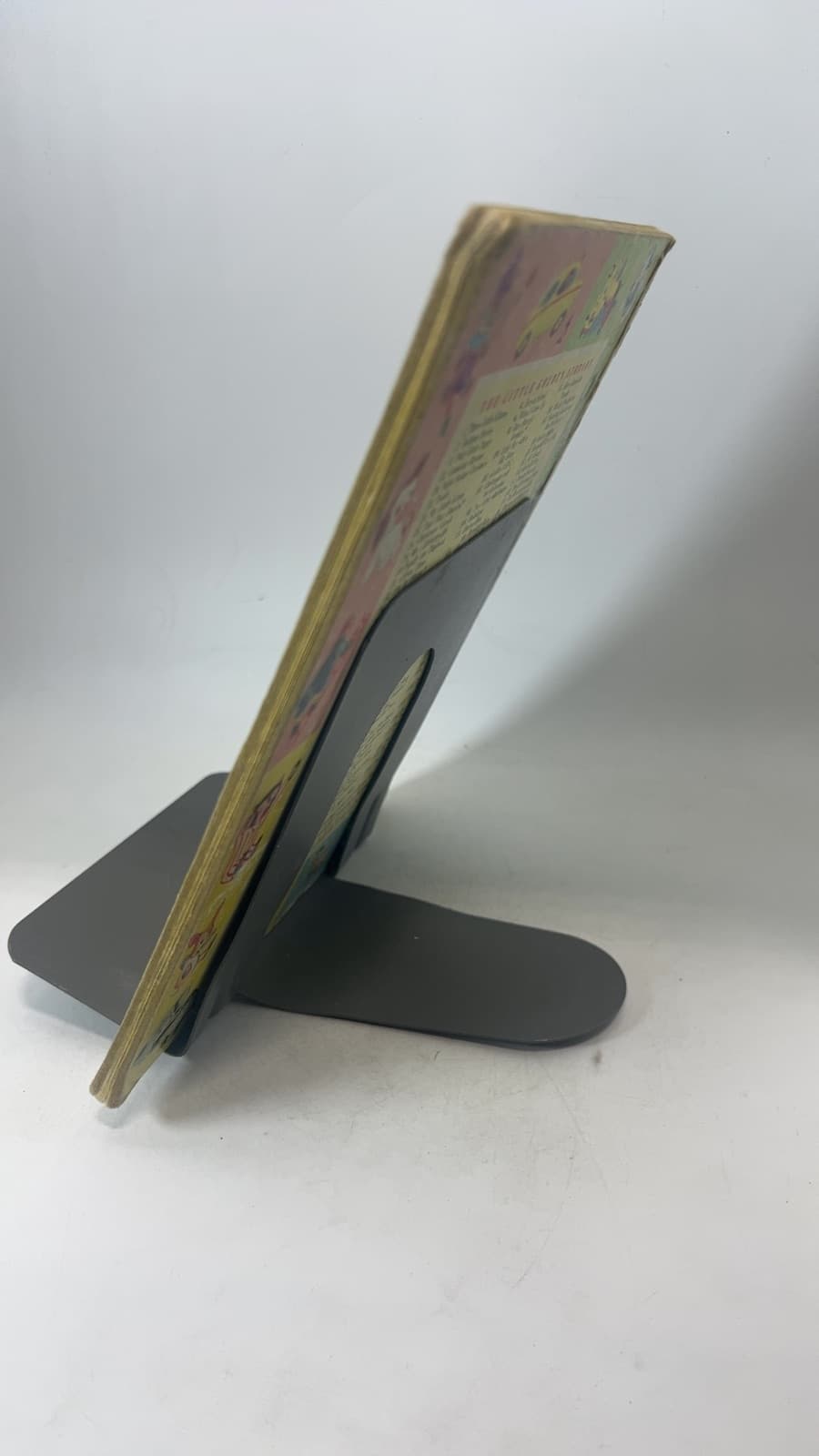 Walt Disney's Pluto Pup Goes to Sea by Annie North Bedford - quarter view showing binding condition