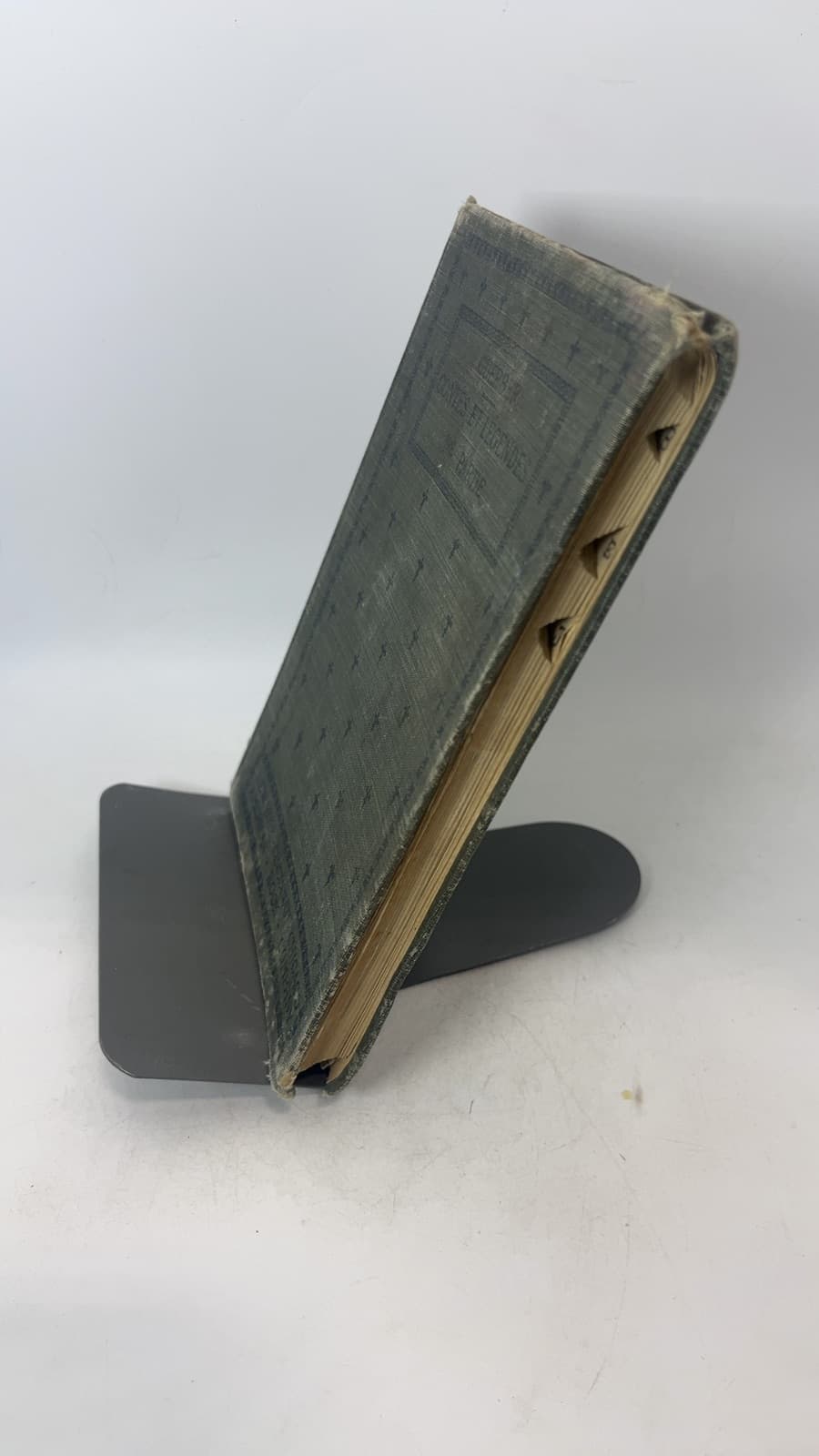 Contes et Légendes 1re Partie by H. A. Guerber - quarter view showing binding condition