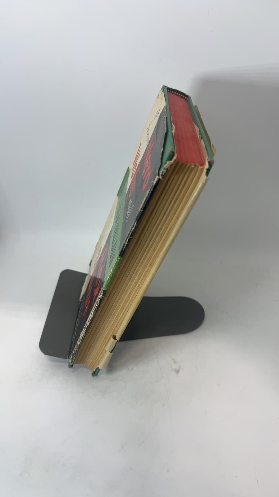 and be a villain by Rex Stout - quarter view showing binding condition