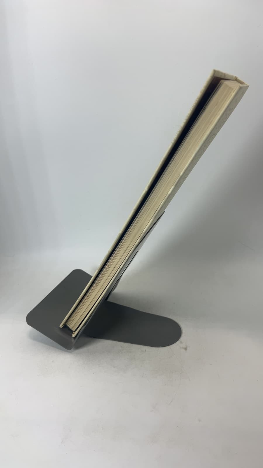 Breakthrough! - quarter view showing binding condition
