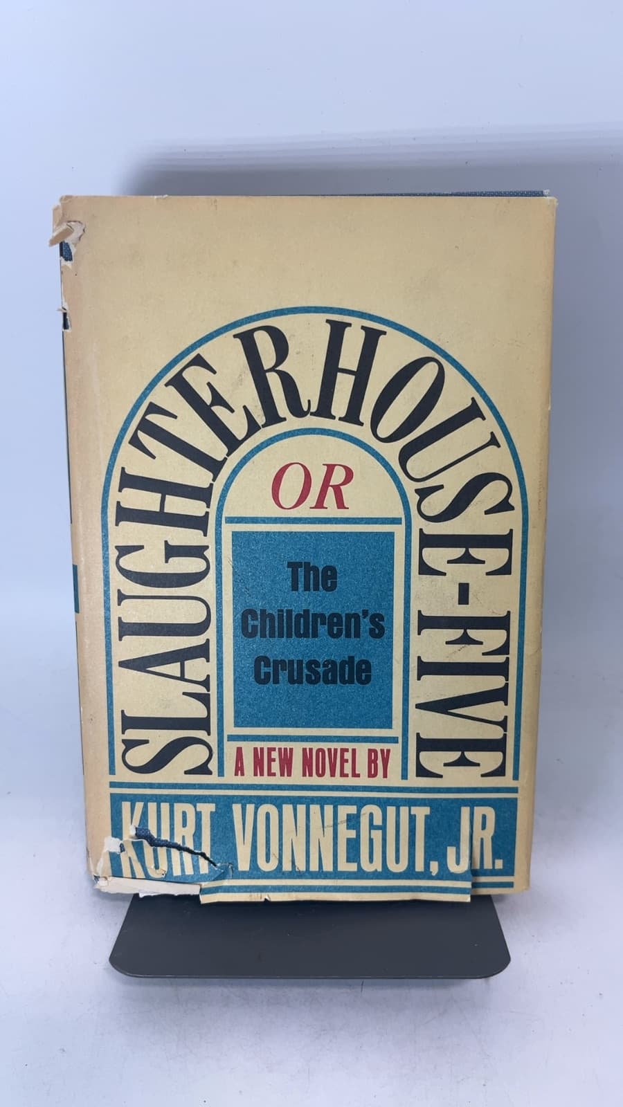 Slaughterhouse-Five or The Children's Crusade by Kurt Vonnegut, Jr. - front cover