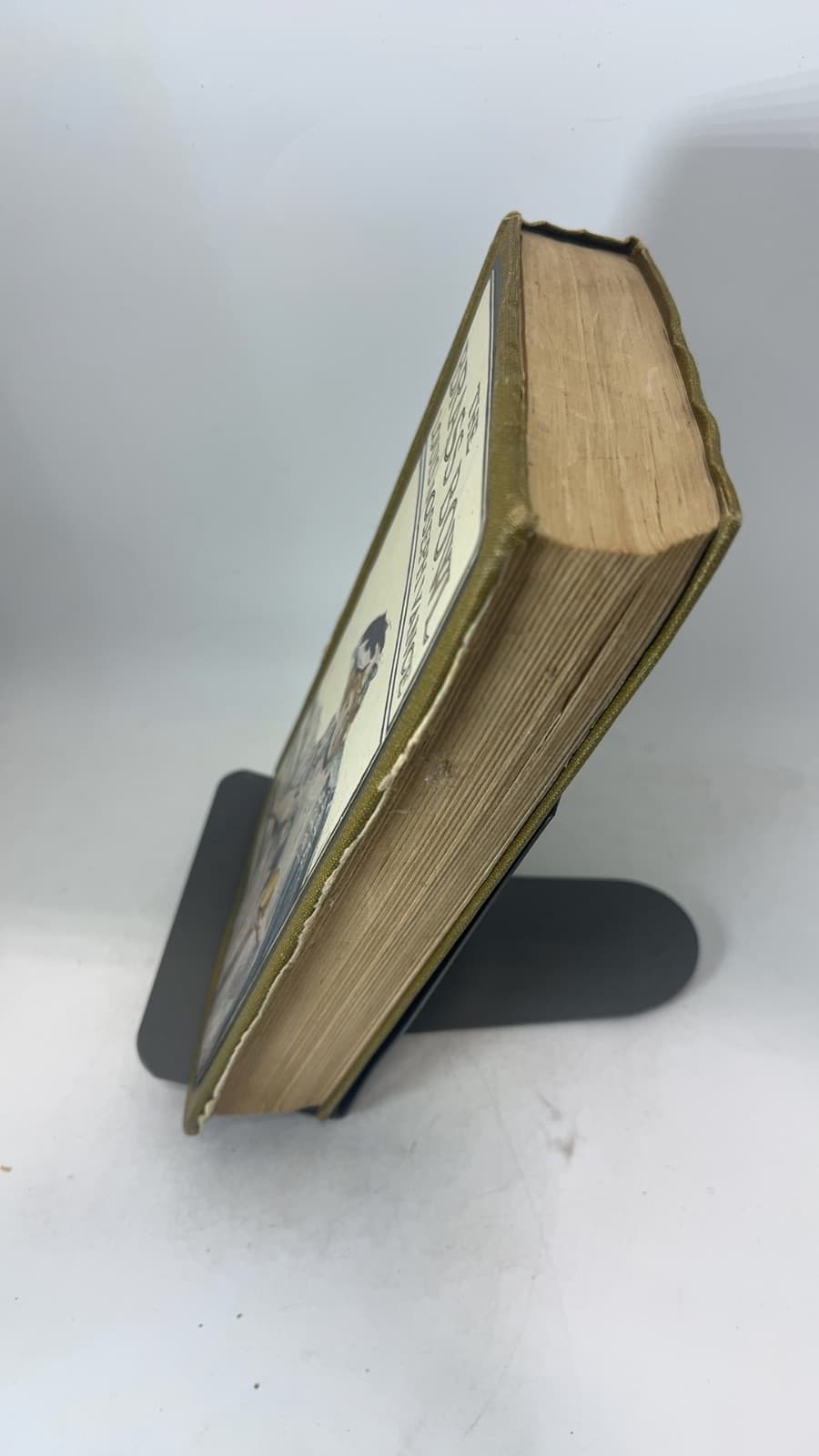 The Brass Bowl by Louis Joseph Vance - quarter view showing binding condition