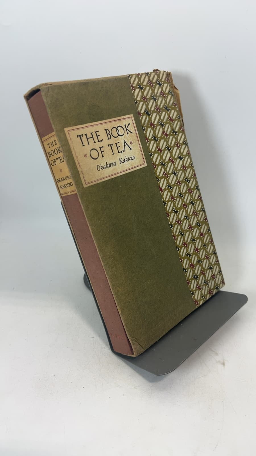 The Book of Tea by Okakura Kakuzo - front cover
