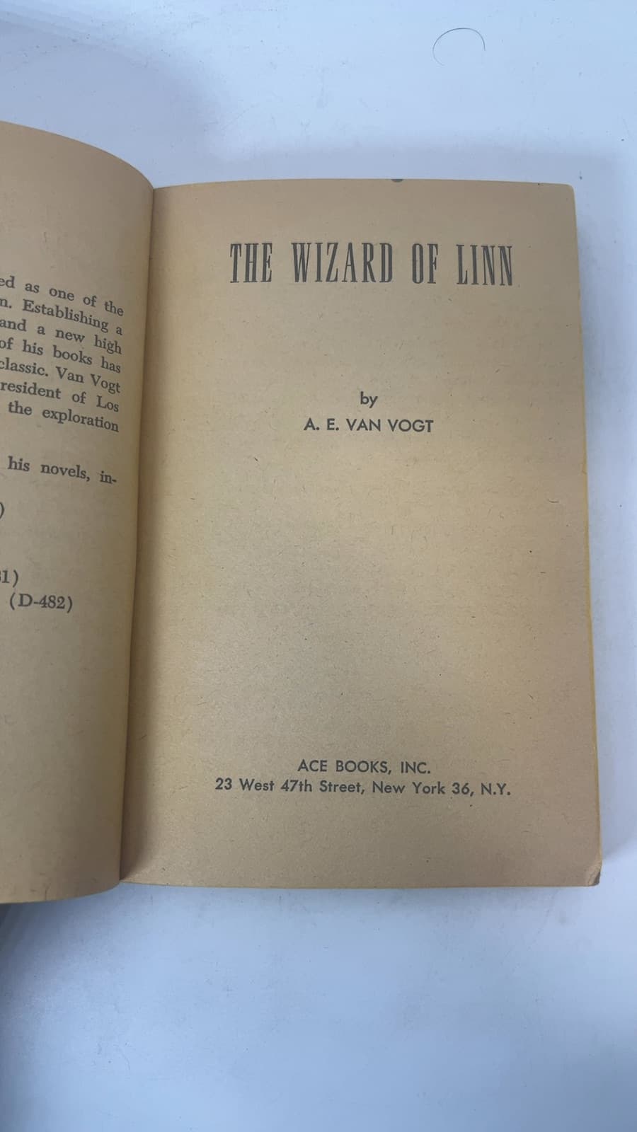 The Wizard of Linn by A. E. Van Vogt - title page