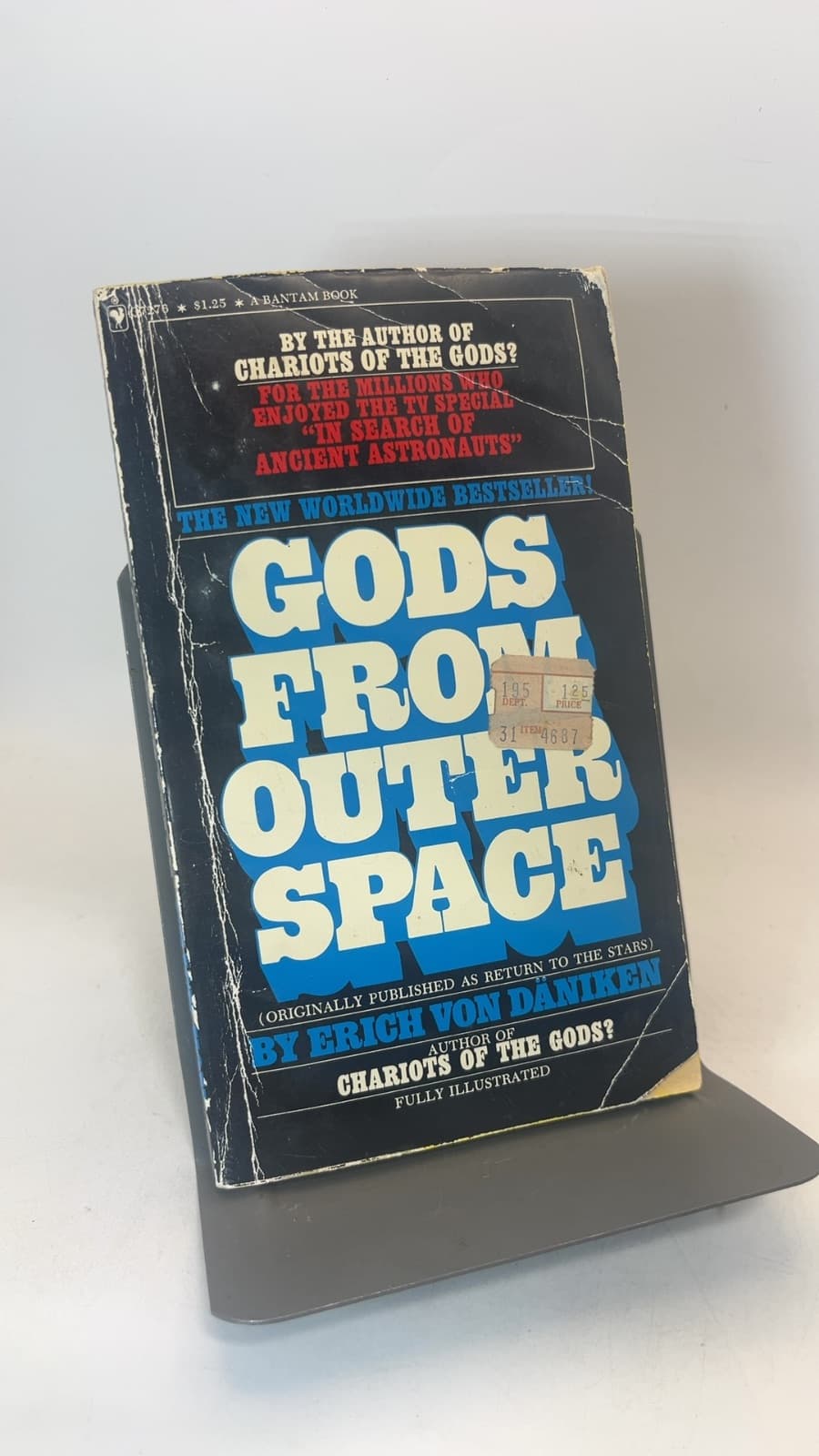 Gods From Outer Space by Erich von Däniken - front cover
