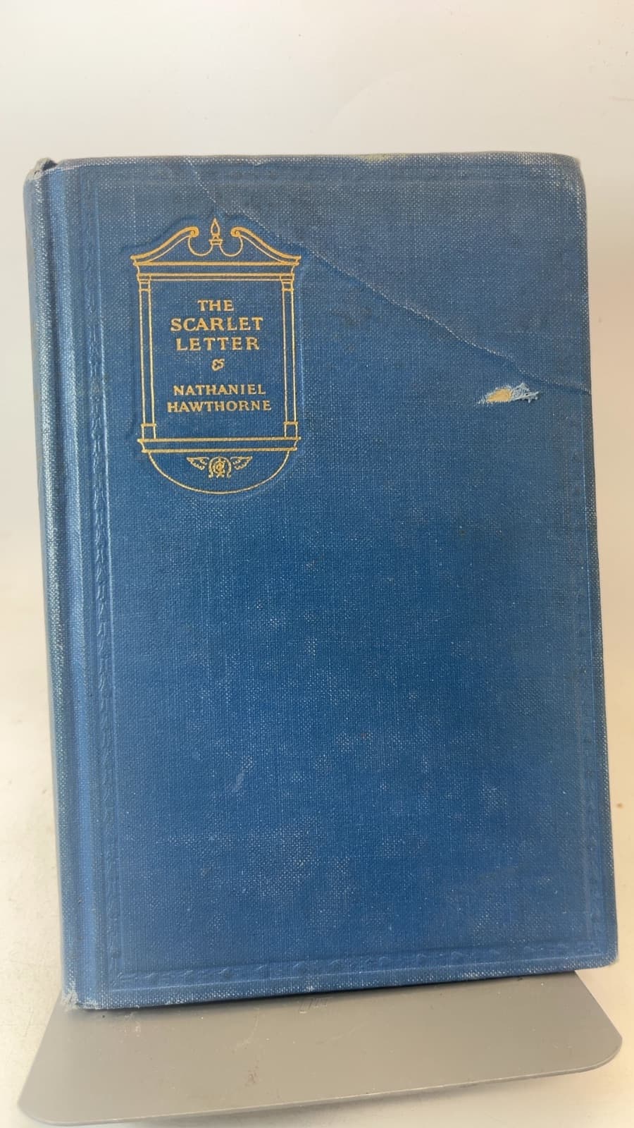 The Scarlet Letter by Nathaniel Hawthorne - front cover