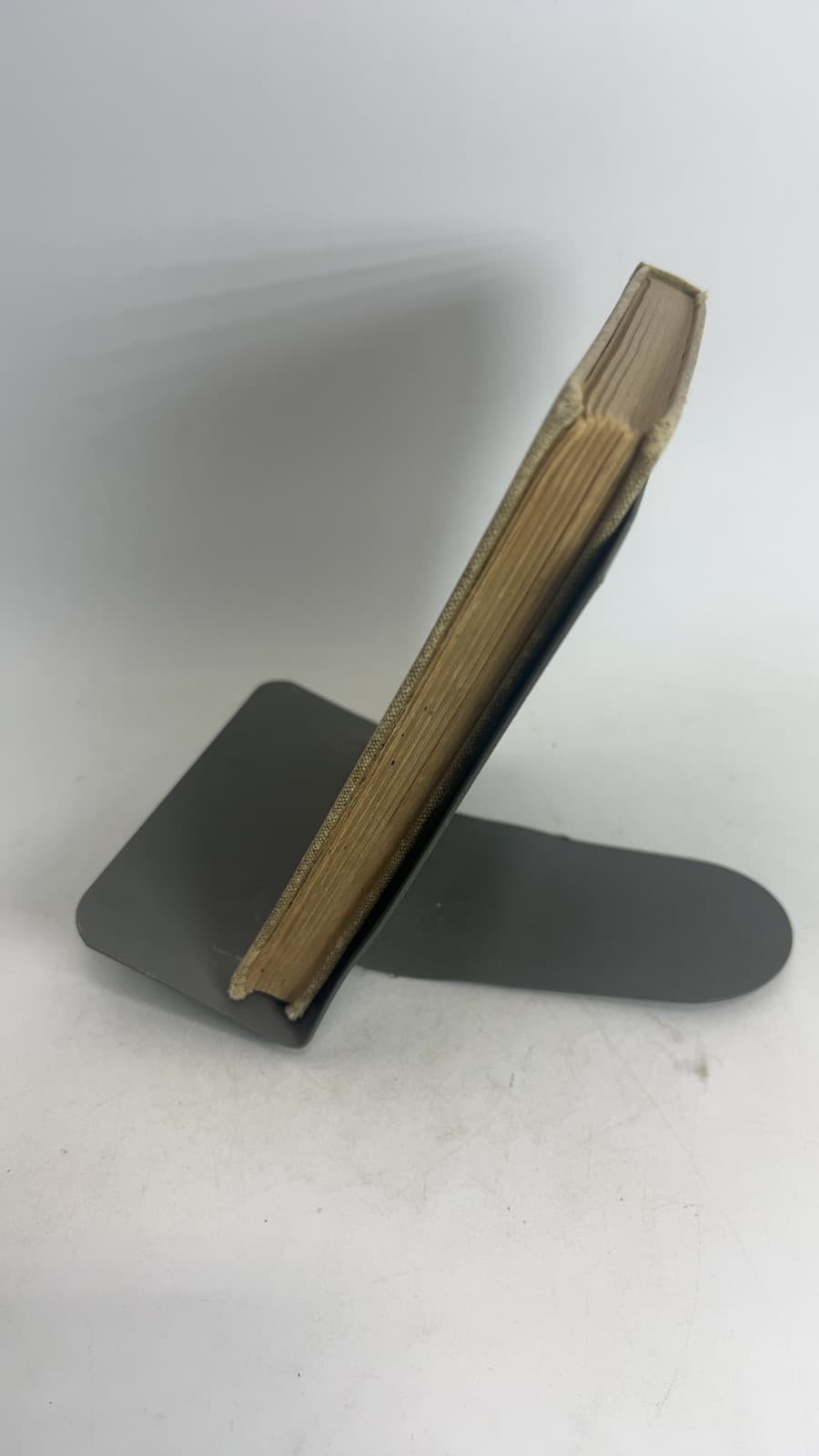 The Vicar of Wakefield by Oliver Goldsmith - quarter view showing binding condition