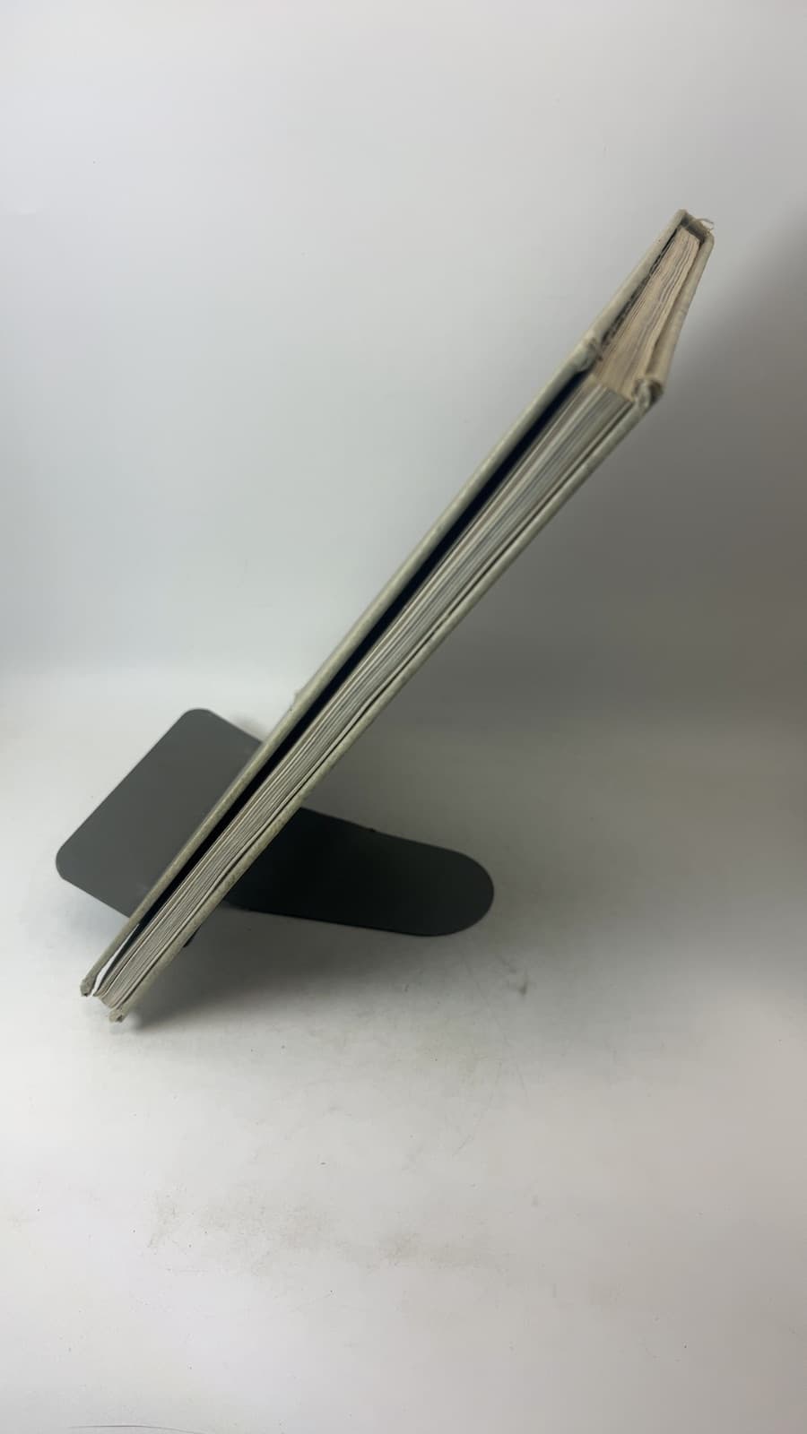 pier luigi nervi by Ada Louise Huxtable - quarter view showing binding condition