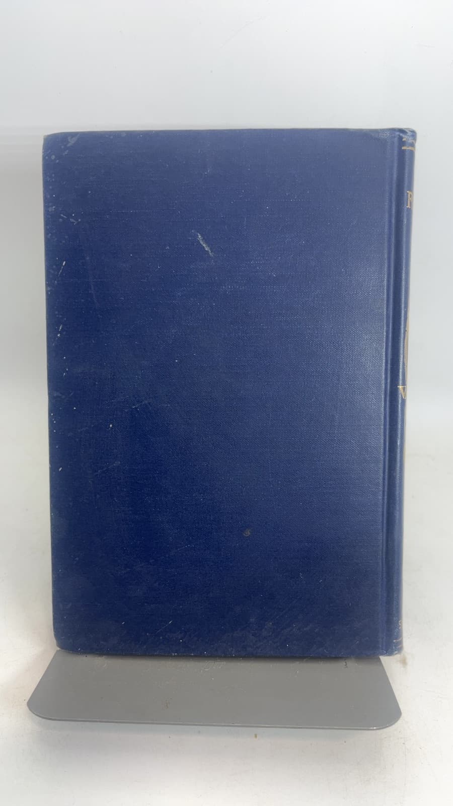 The Friendly Year: Chosen and Arranged from the Works of Henry van Dyke by Henry Van Dyke - additional view