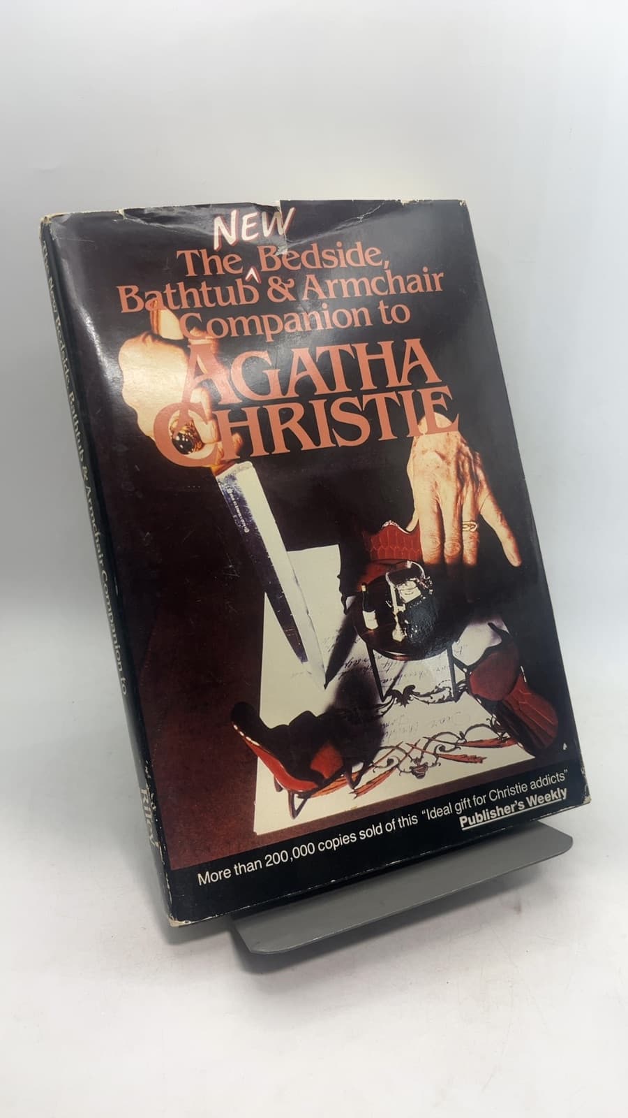 New The Bedside, Bathtub & Armchair Companion to Agatha Christie by Edited by Dick Riley and Pam McAllister - quarter view showing binding condition