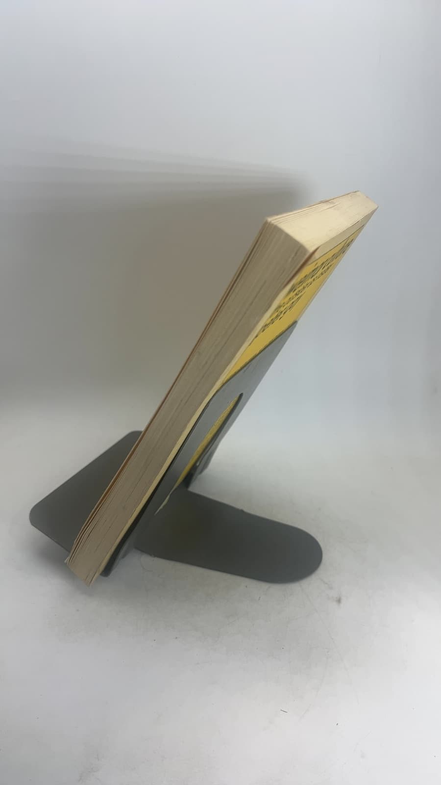 Weimar Culture: The Outsider as Insider by Peter Gay - quarter view showing binding condition