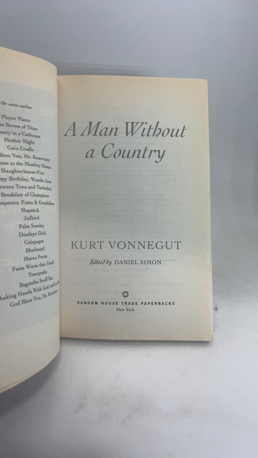 A Man Without a Country by Kurt Vonnegut - title page