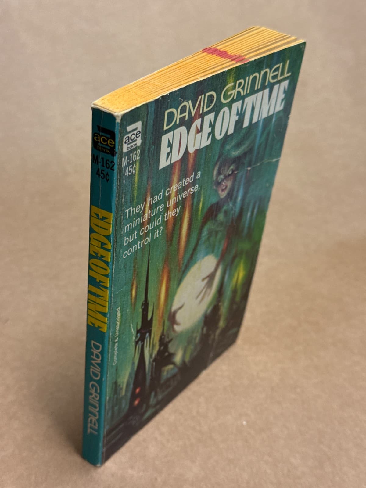 EDGE OF TIME by DAVID GRINNELL - quarter view showing binding condition