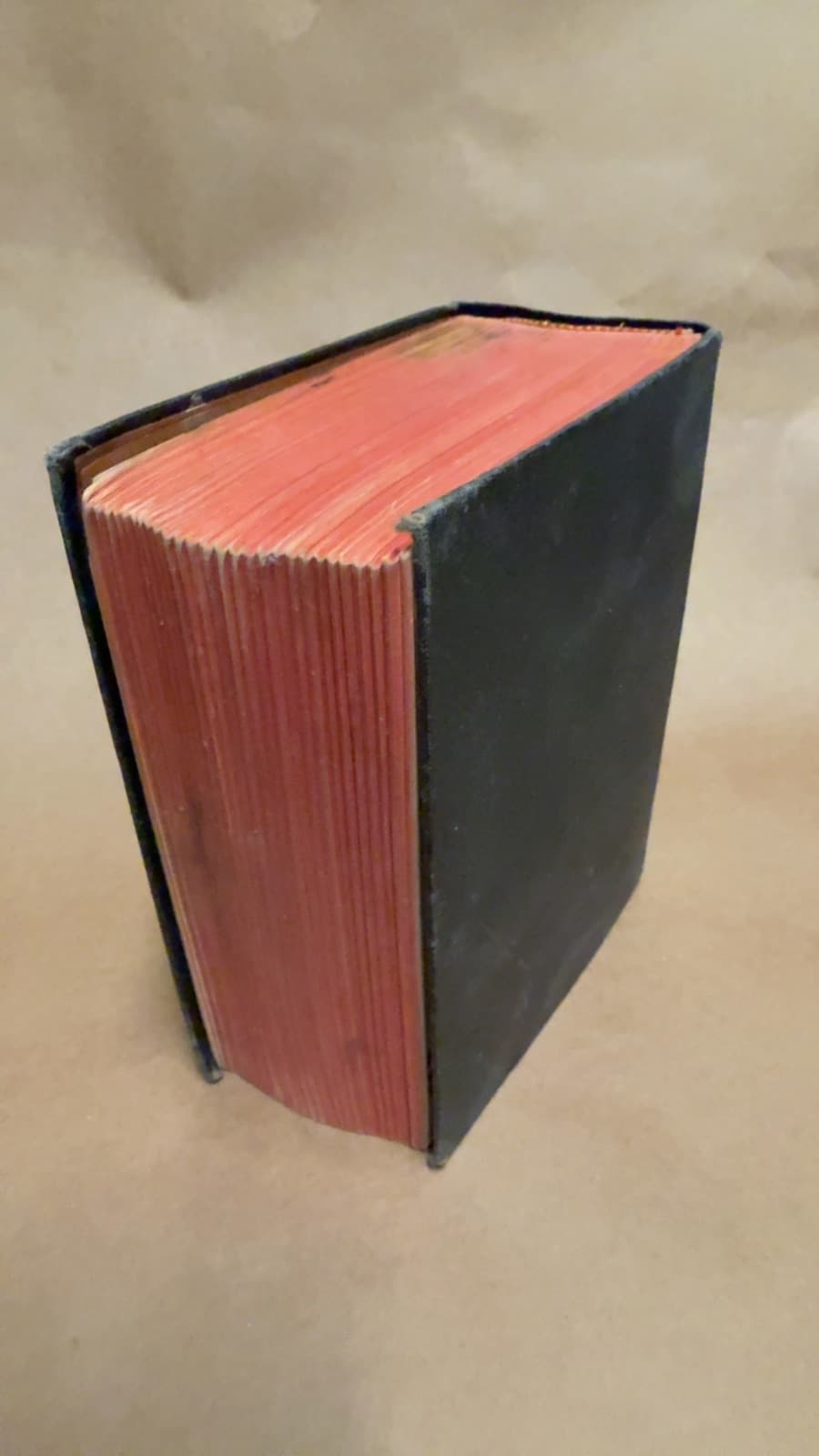 Audels New Automobile Guide by Frank D. Graham - quarter view showing binding condition