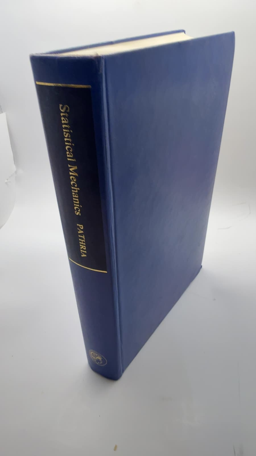 Statistical Mechanics by R. K. Pathria - quarter view showing binding condition
