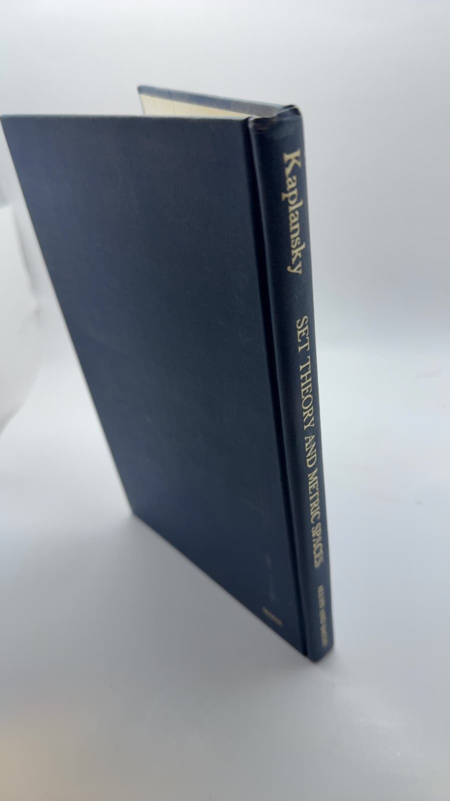 Set Theory and Metric Spaces by Irving Kaplansky - quarter view showing binding condition