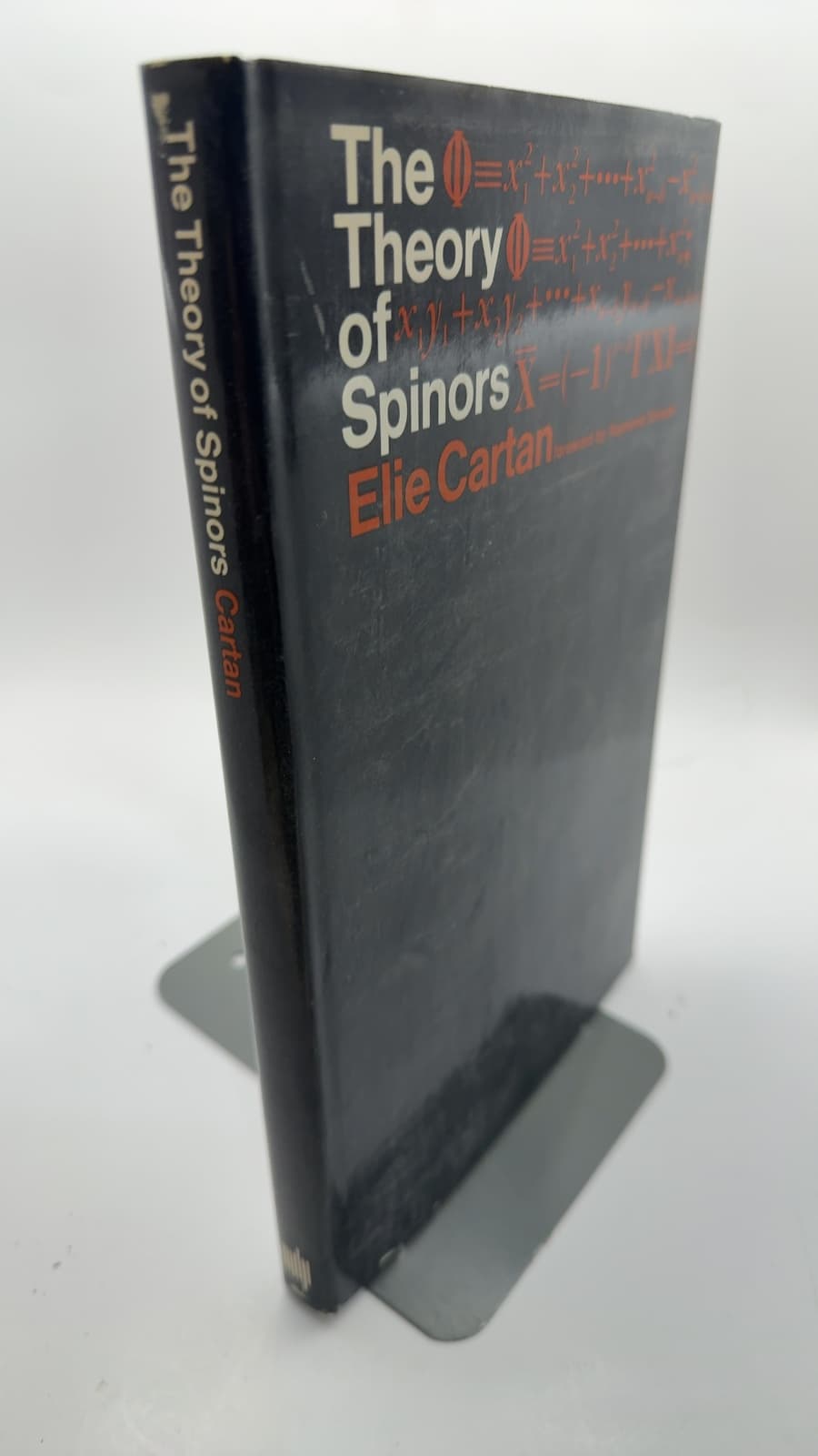 The Theory of Spinors by Elie Cartan - quarter view showing binding condition