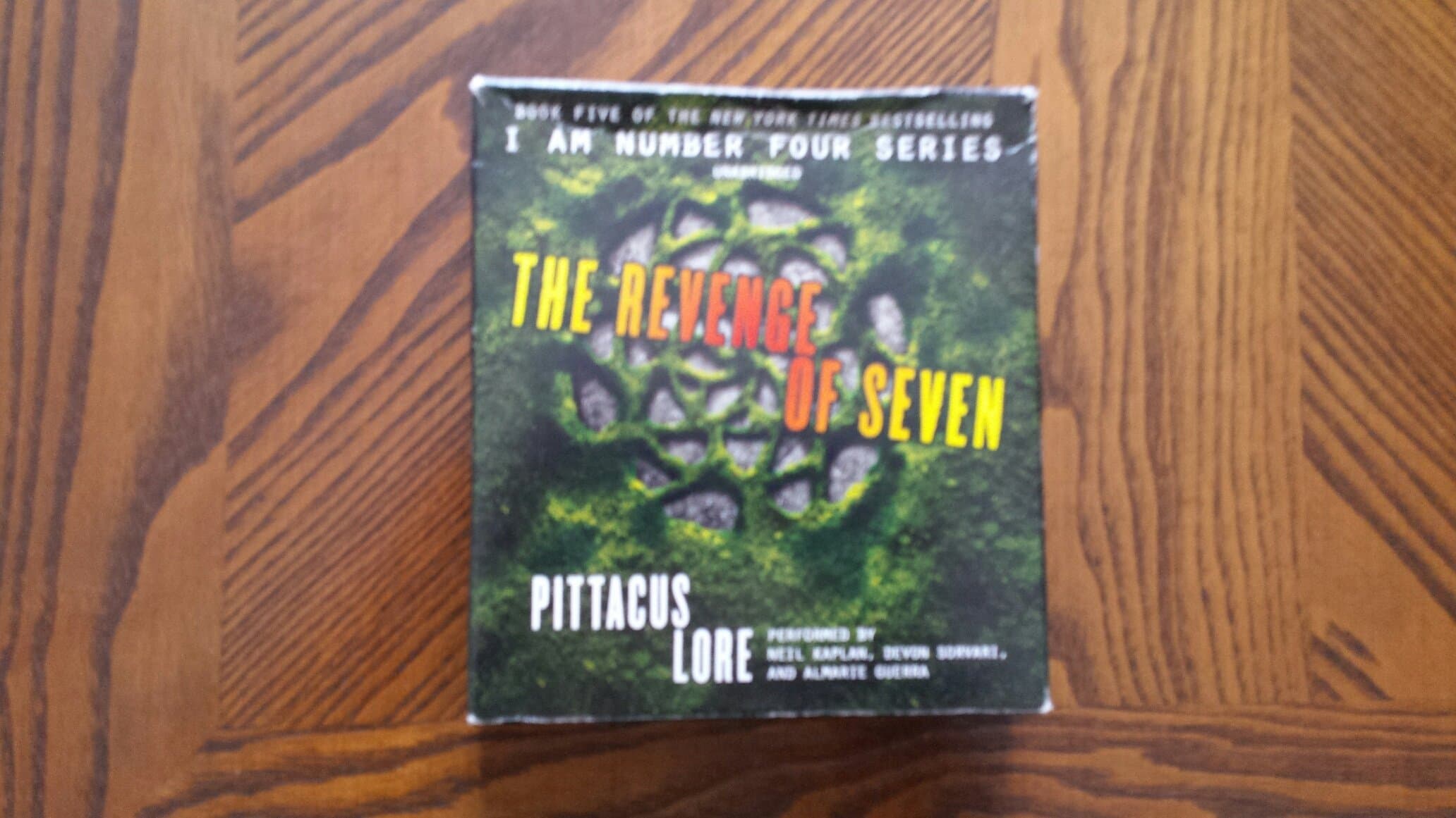 The Revenge of Seven (Lorien Legacies, 5) Lore, Pittacus by null
