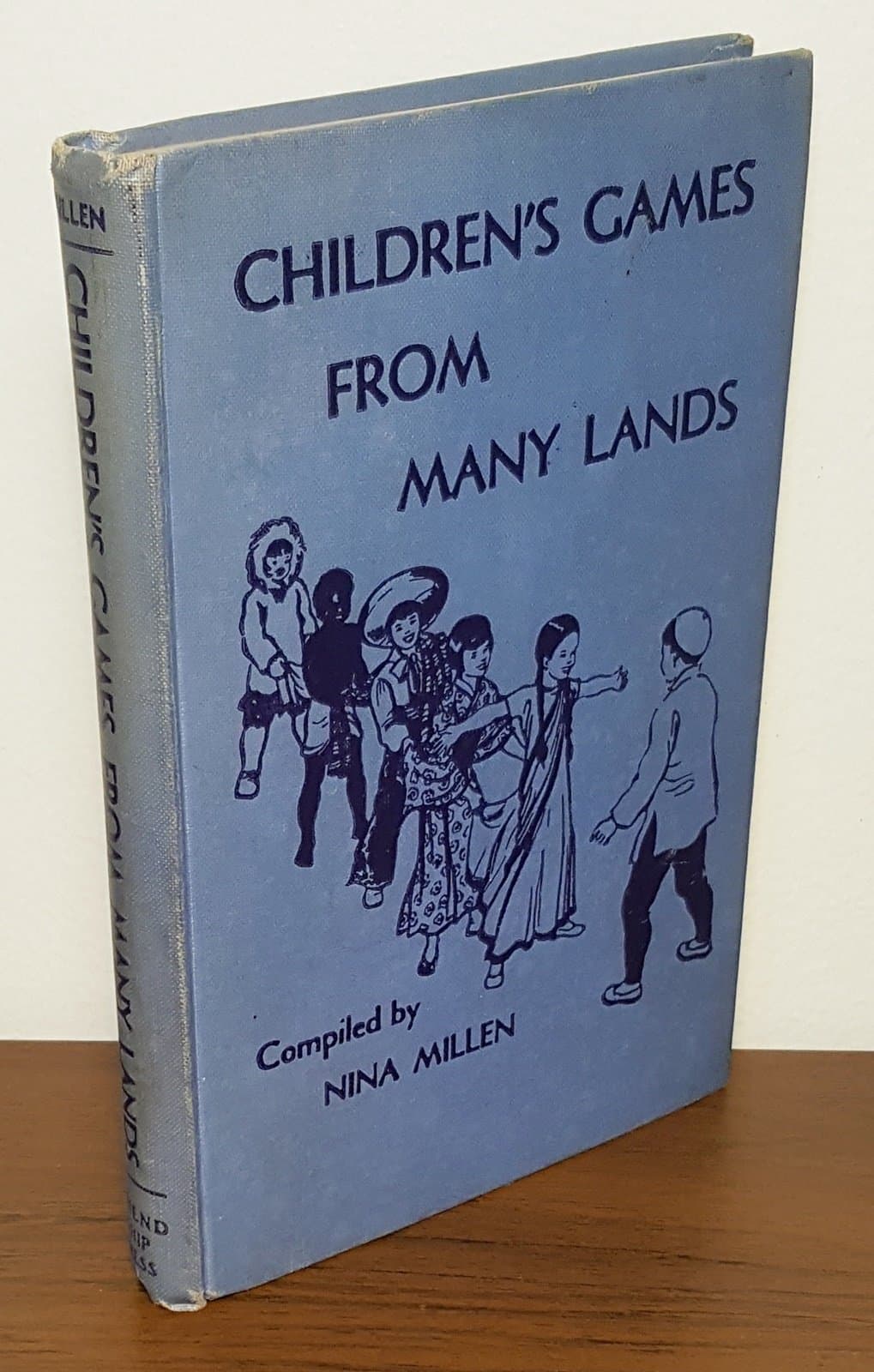 Children's games from many lands Millen, Nina by null