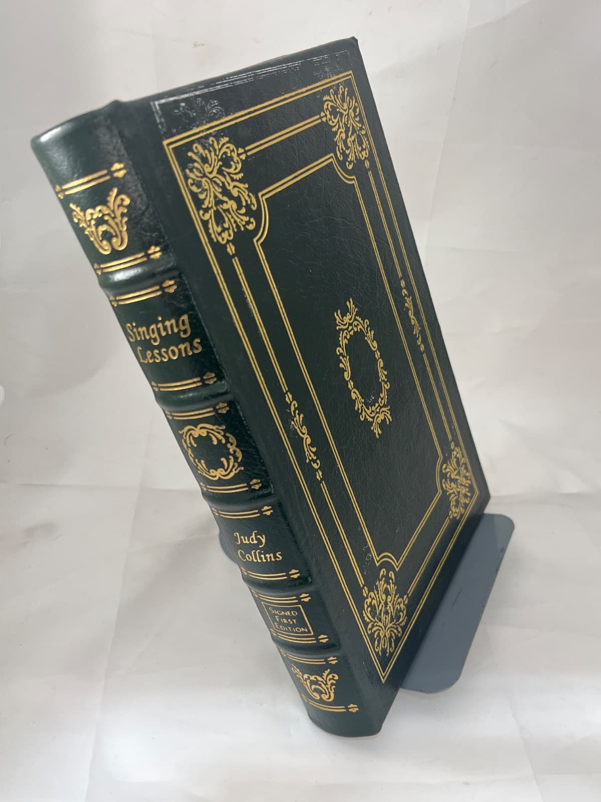 Singing Lessons - Judy Collins - Easton Press(1998) - Signed by Judy Collins - front cover