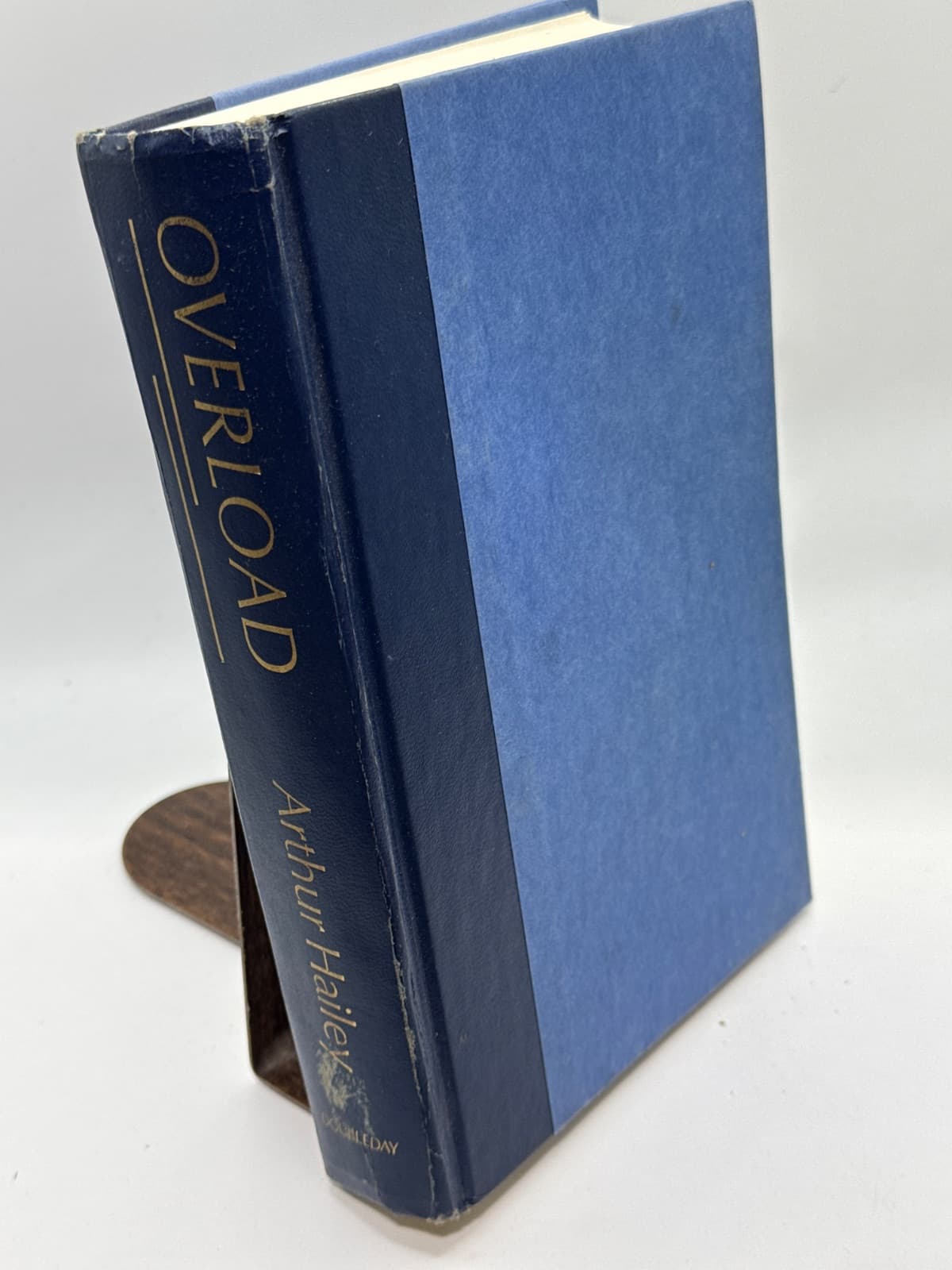 Overload by Arthur Hailey - front cover
