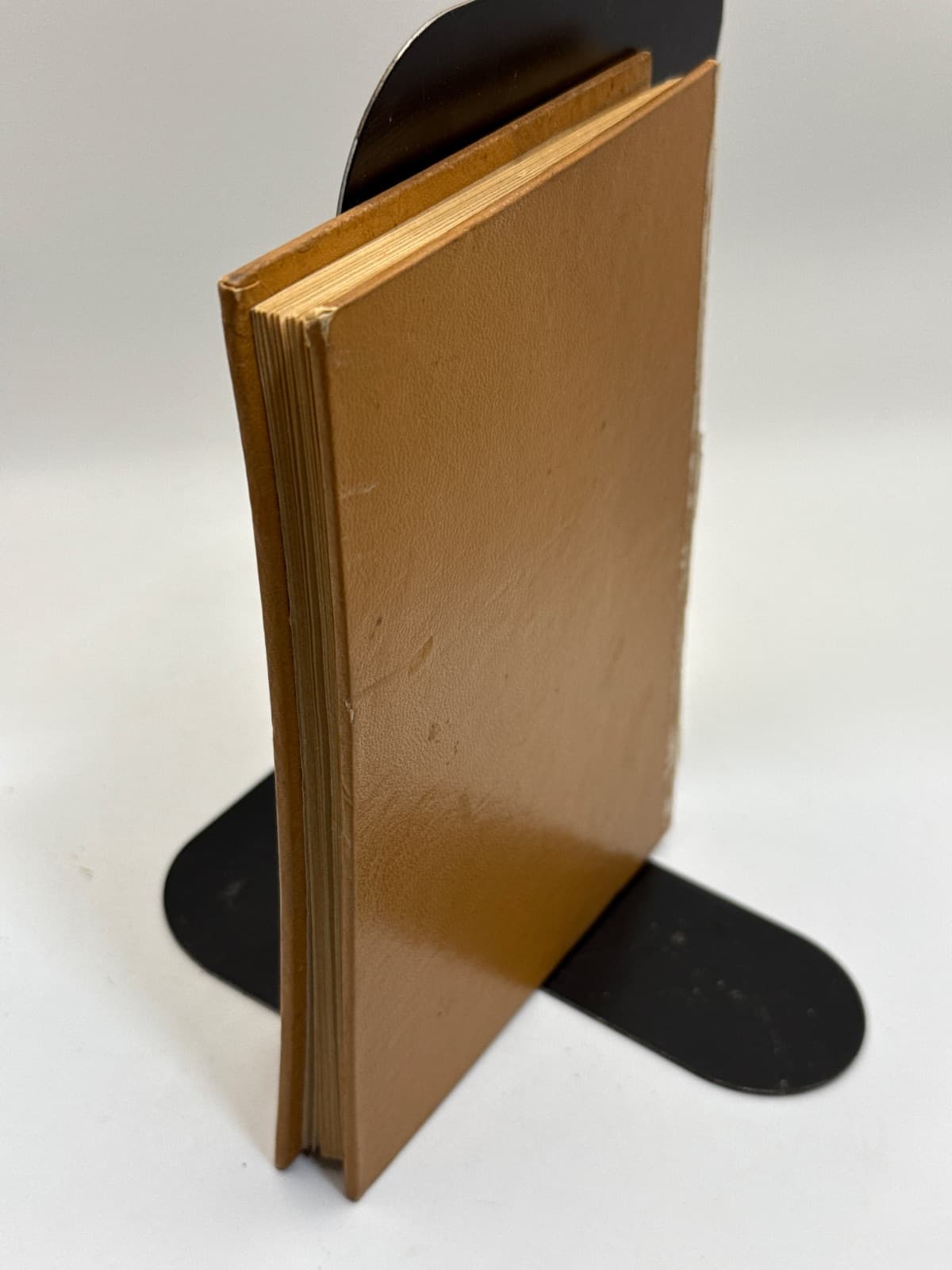 All Horse Players Die Broke by Damon Runyon - quarter view showing binding condition