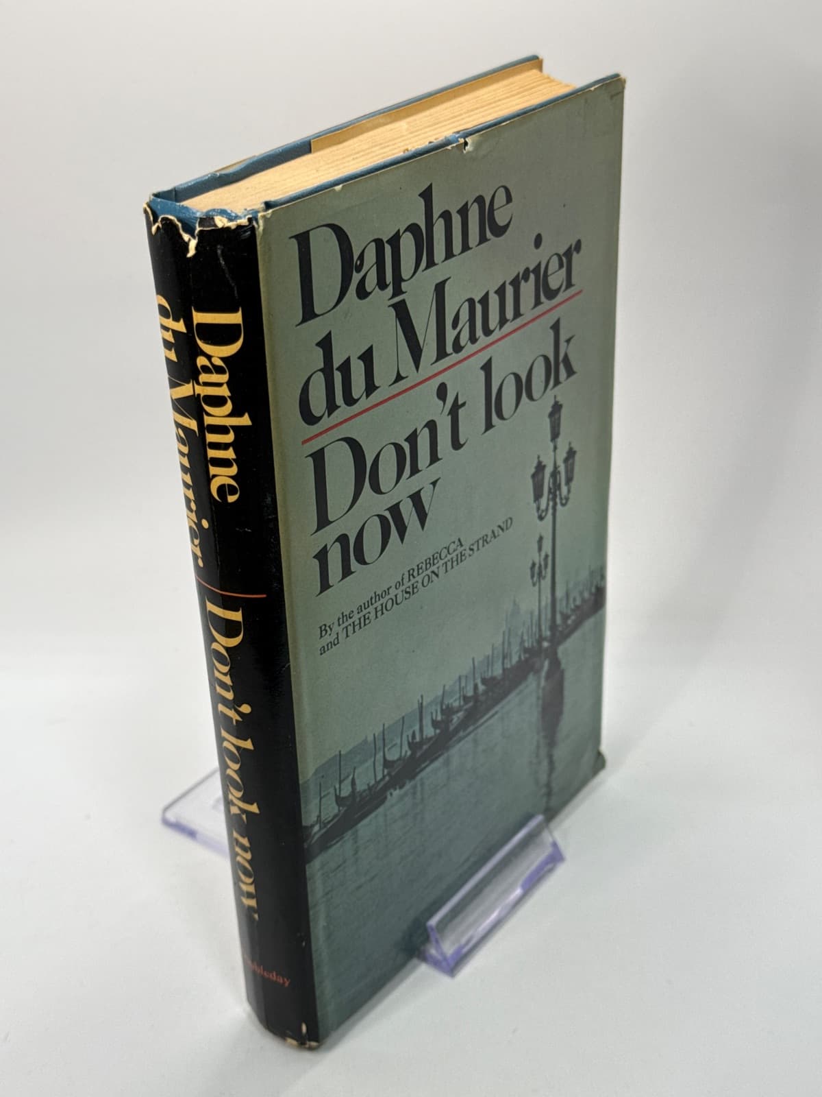 Don't Look Now by Daphne du Maurier - quarter view showing binding condition