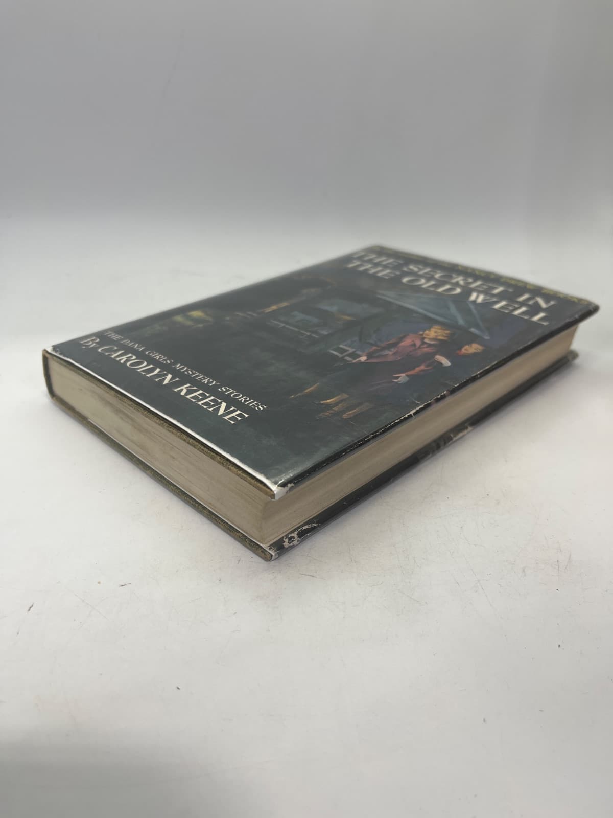 The Secret in the Old Well by Carolyn Keene - additional view