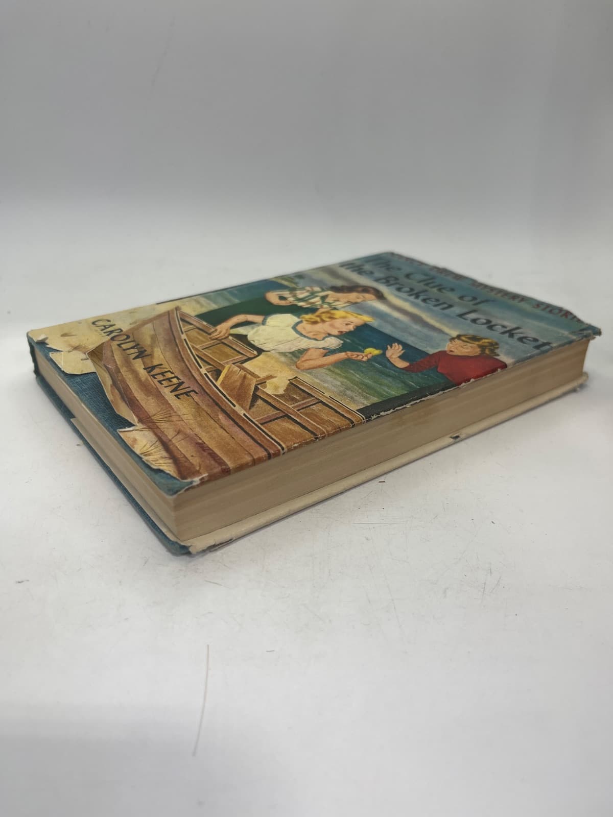 The Clue of the Broken Locket by Carolyn Keene - additional view