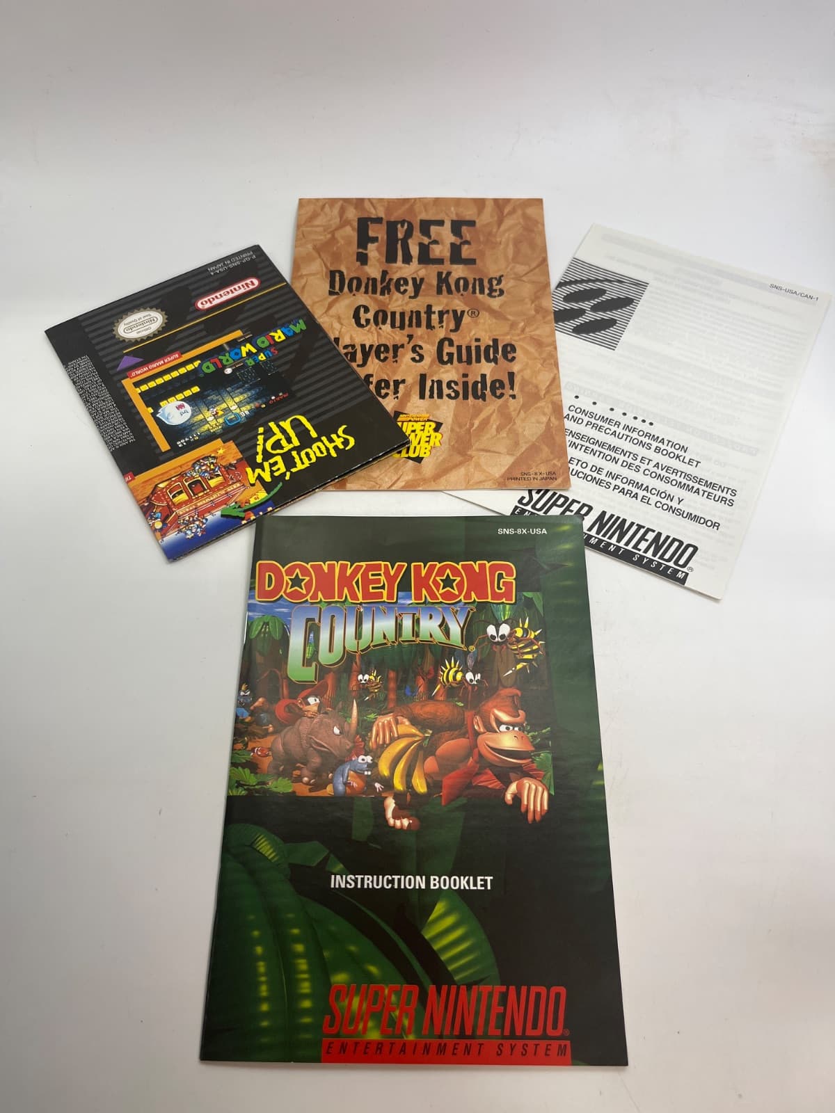 Donkey Kong Country - Super Nintendo Entertainment System - 1994 - COMPLETE by Shigeru Miyamoto - additional view