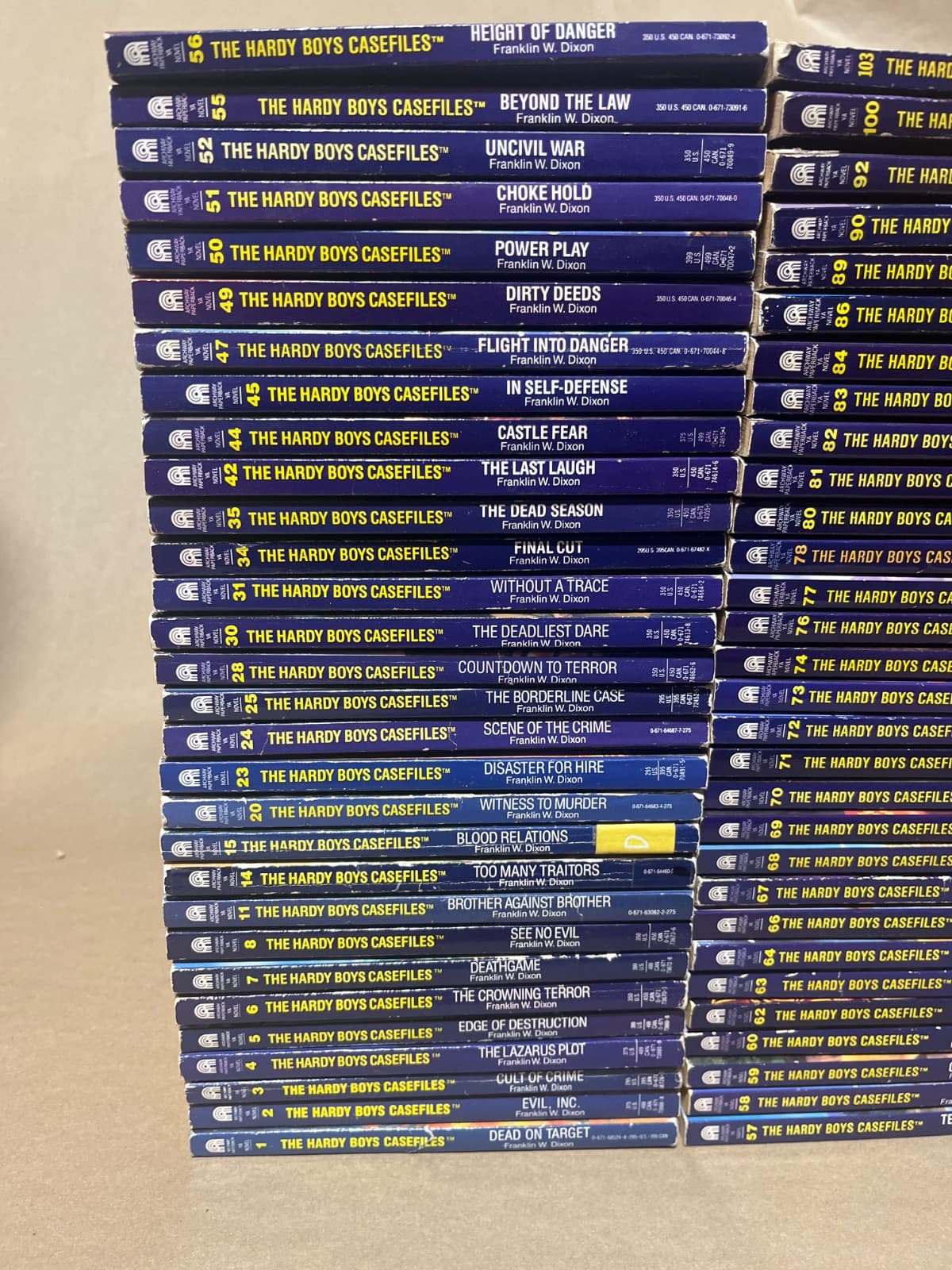 The Hardy Boys Casefiles - Mixed Lot of 60 by Franklin W. Dixon - additional view