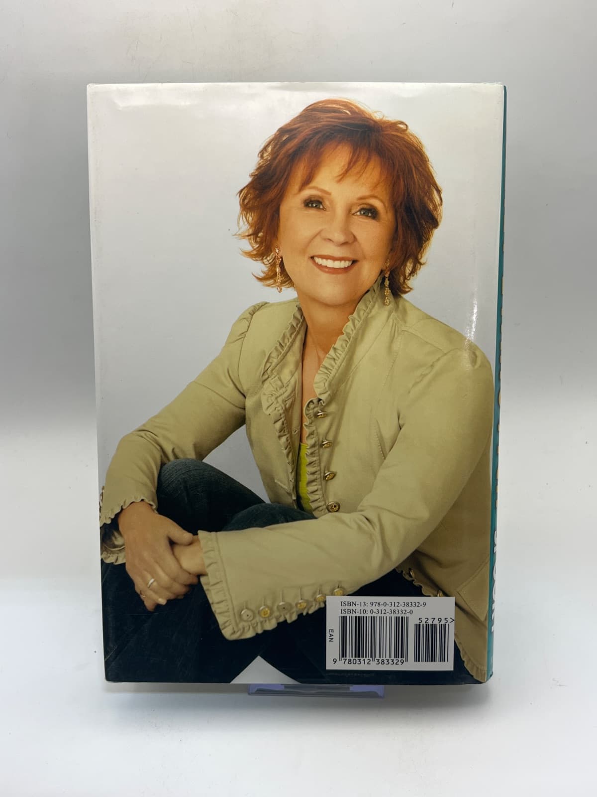 Plum Spooky - First Edition - First Printing - SIGNED by Janet Evanovich - additional view