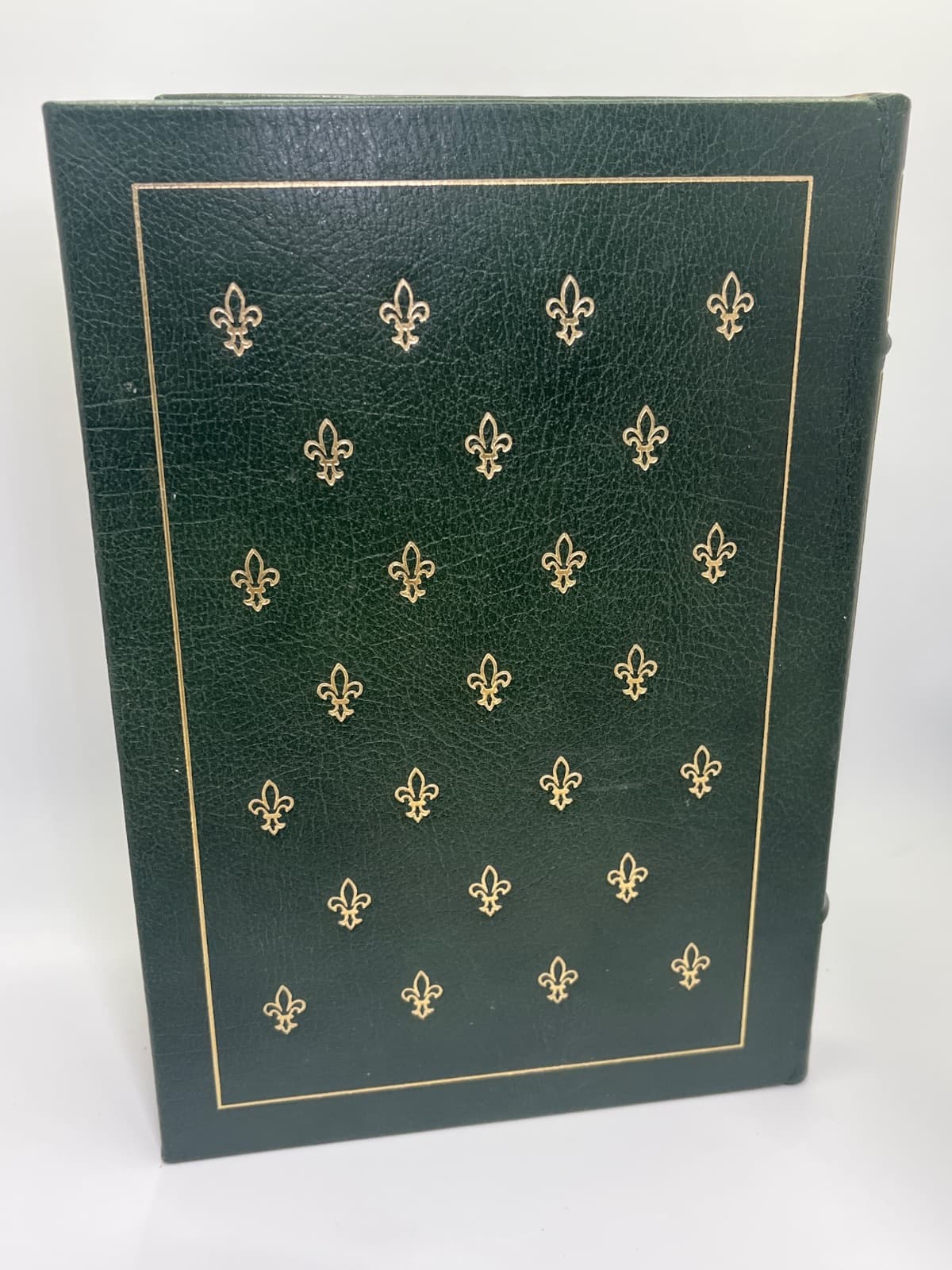 Cyrano de Bergerac - EASTON PRESS by Edmond Rostand - additional view