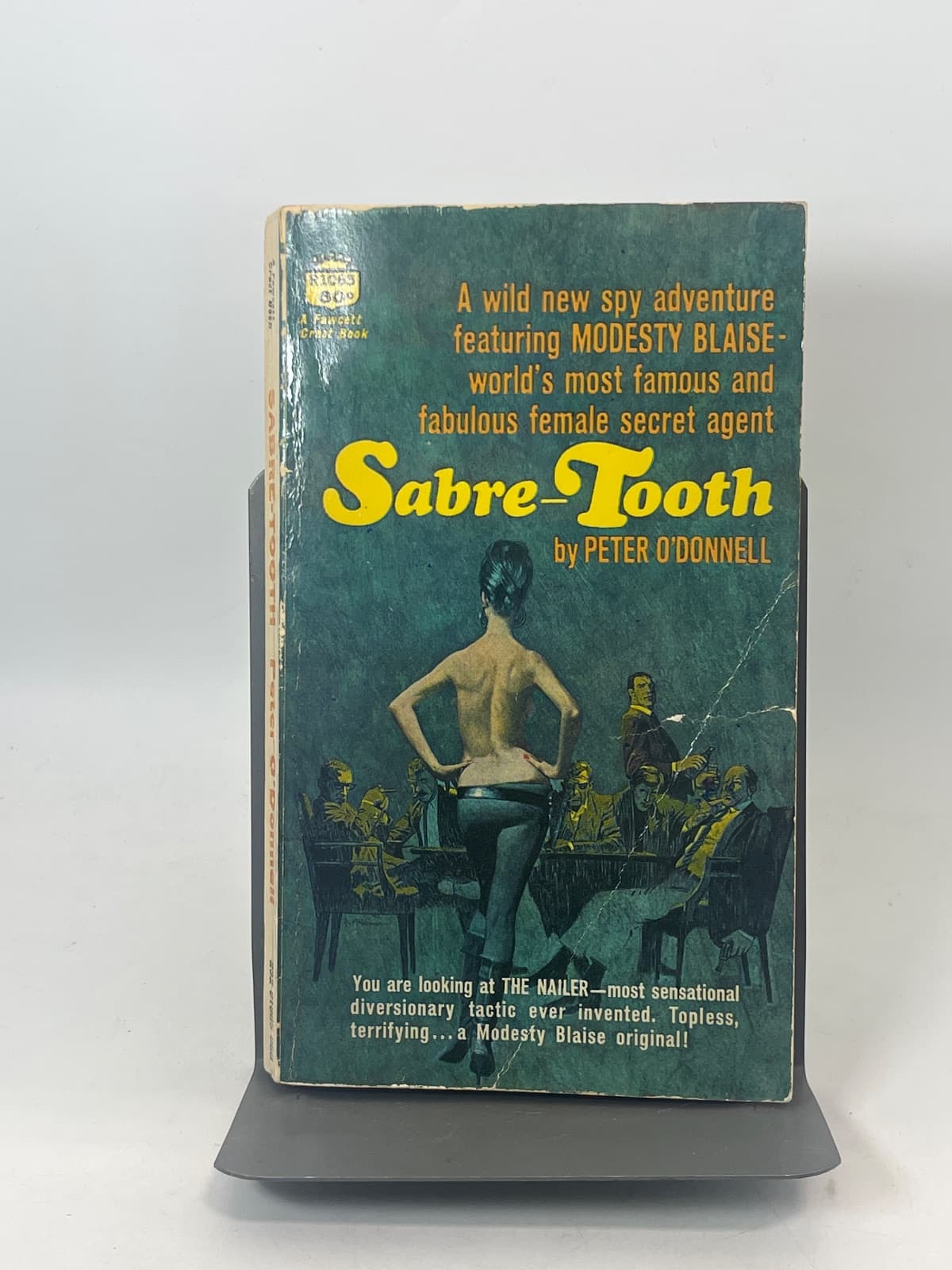 Sabre-Tooth by Peter O'Donnell - front cover