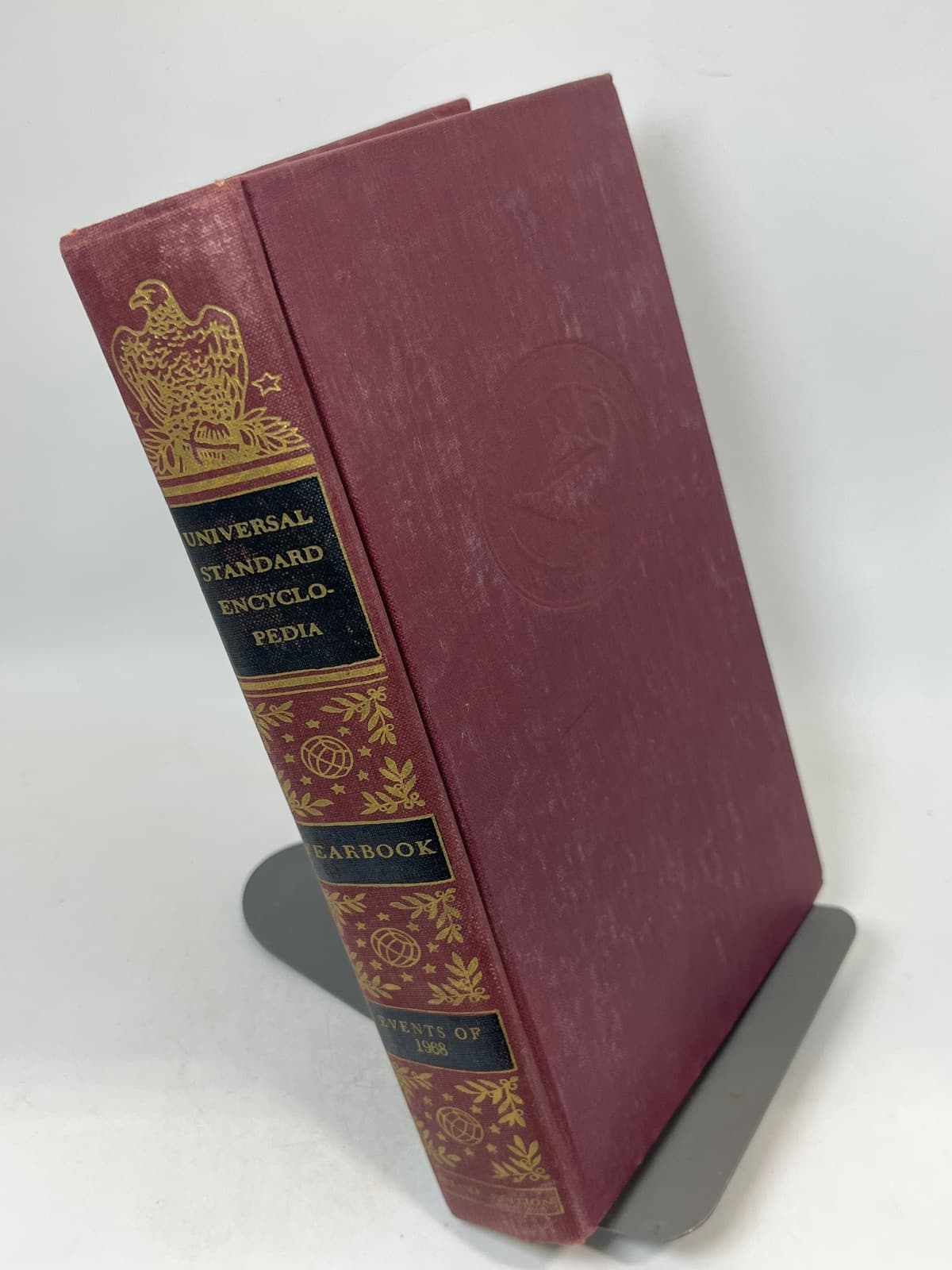 Standard Reference Encyclopedia Yearbook 1968 - front cover