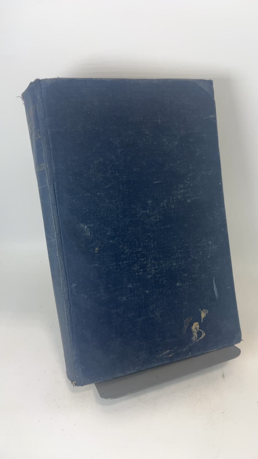 The New Bible Handbook by G. T. Manley - front cover