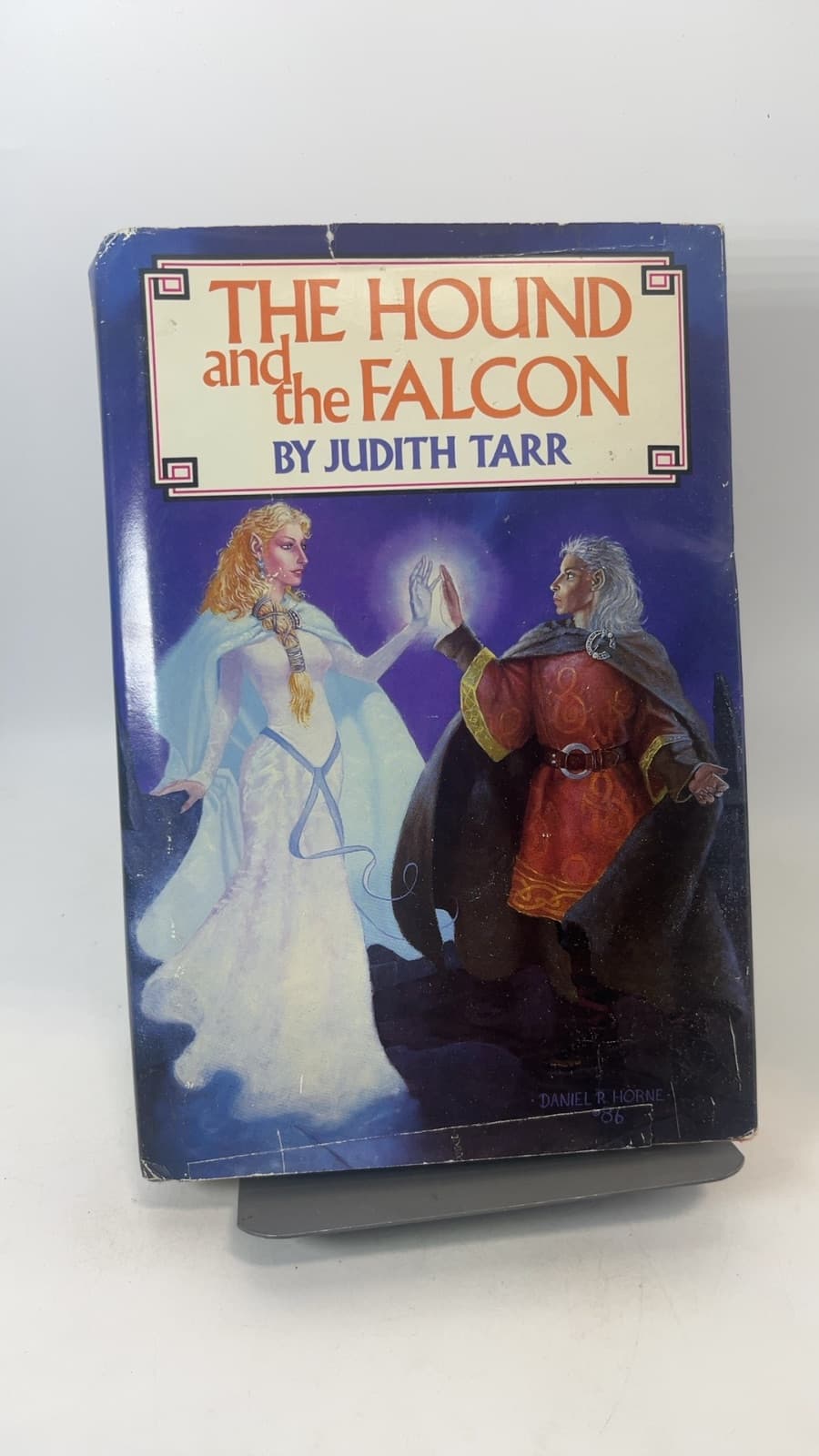 The Hound and the Falcon by Judith Tarr - front cover