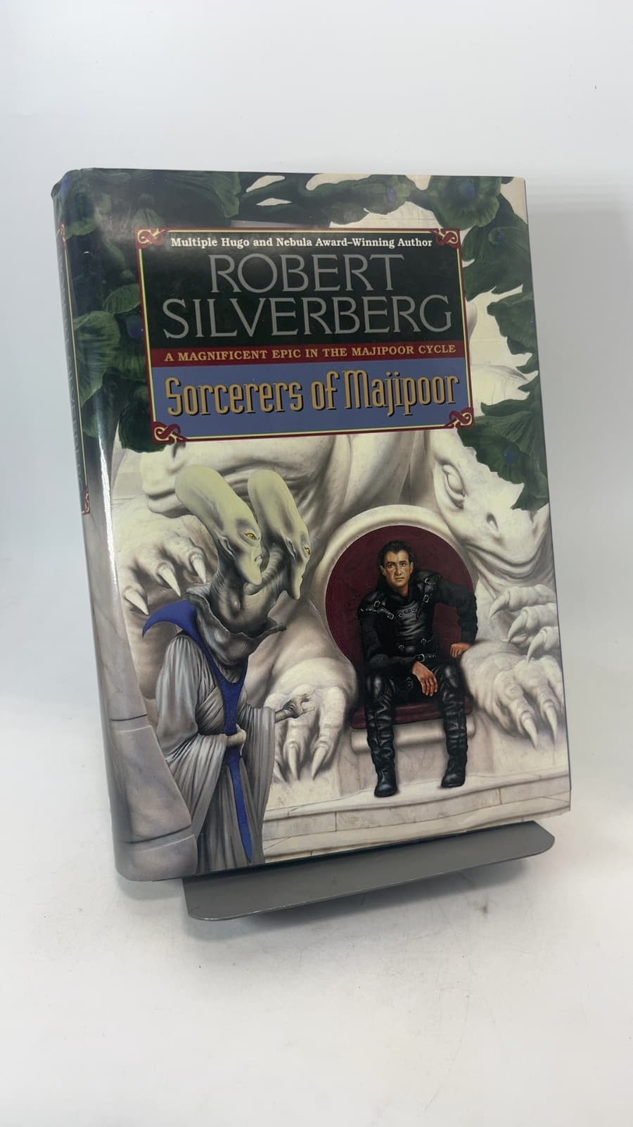 Sorcerers of Majipoor by Robert Silverberg - front cover