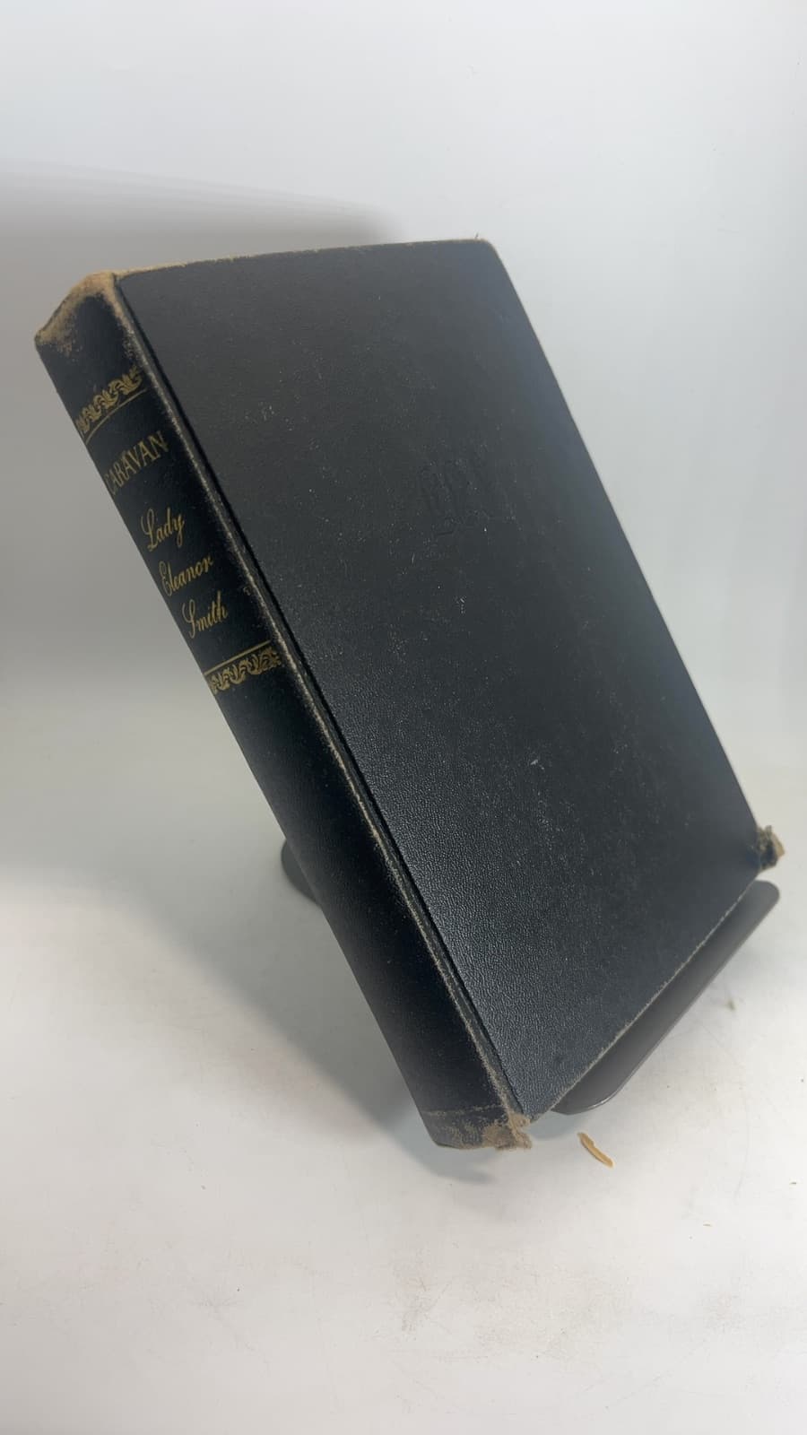 Caravan by Lady Eleanor Smith - front cover