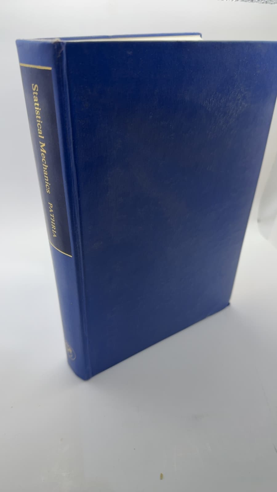 Statistical Mechanics by R. K. Pathria - front cover
