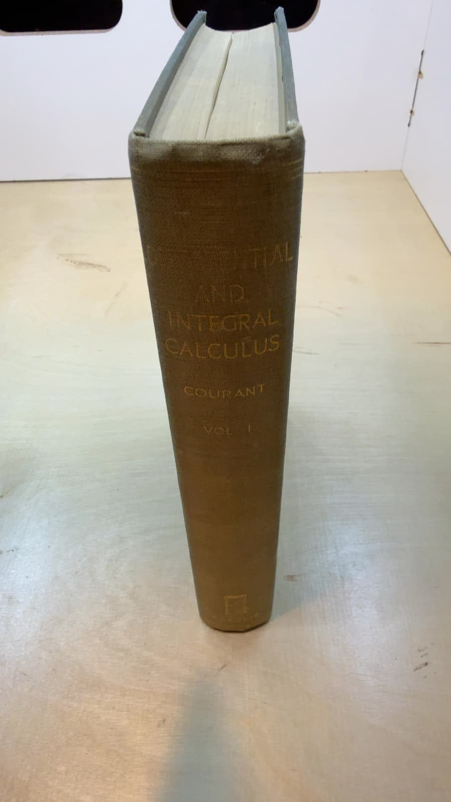 Differential and Integral Calculus, Volume I by R. Courant - front cover