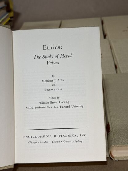 A General Introduction to the Great Books and to a Liberal Education 10 vols. [Hardcover] Mort Adler - Image 6