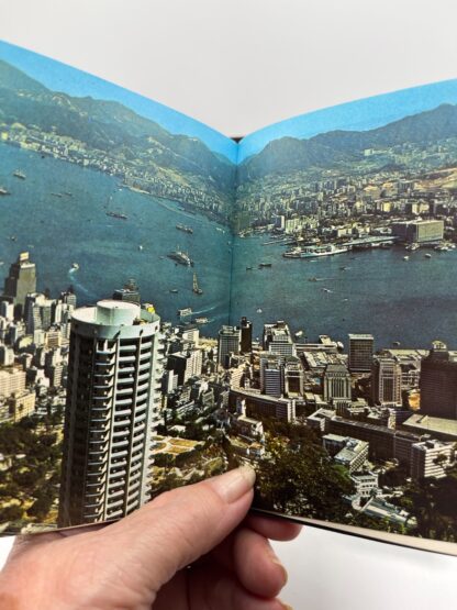 Hong Kong Tourist Association Official Guidebook - Image 6