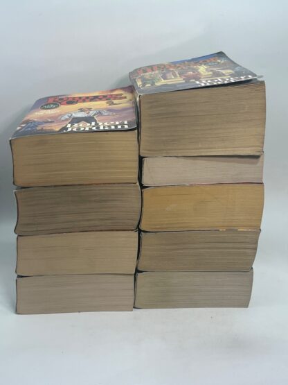 Wheel of Time Book Series - Lot of 9 - Image 2