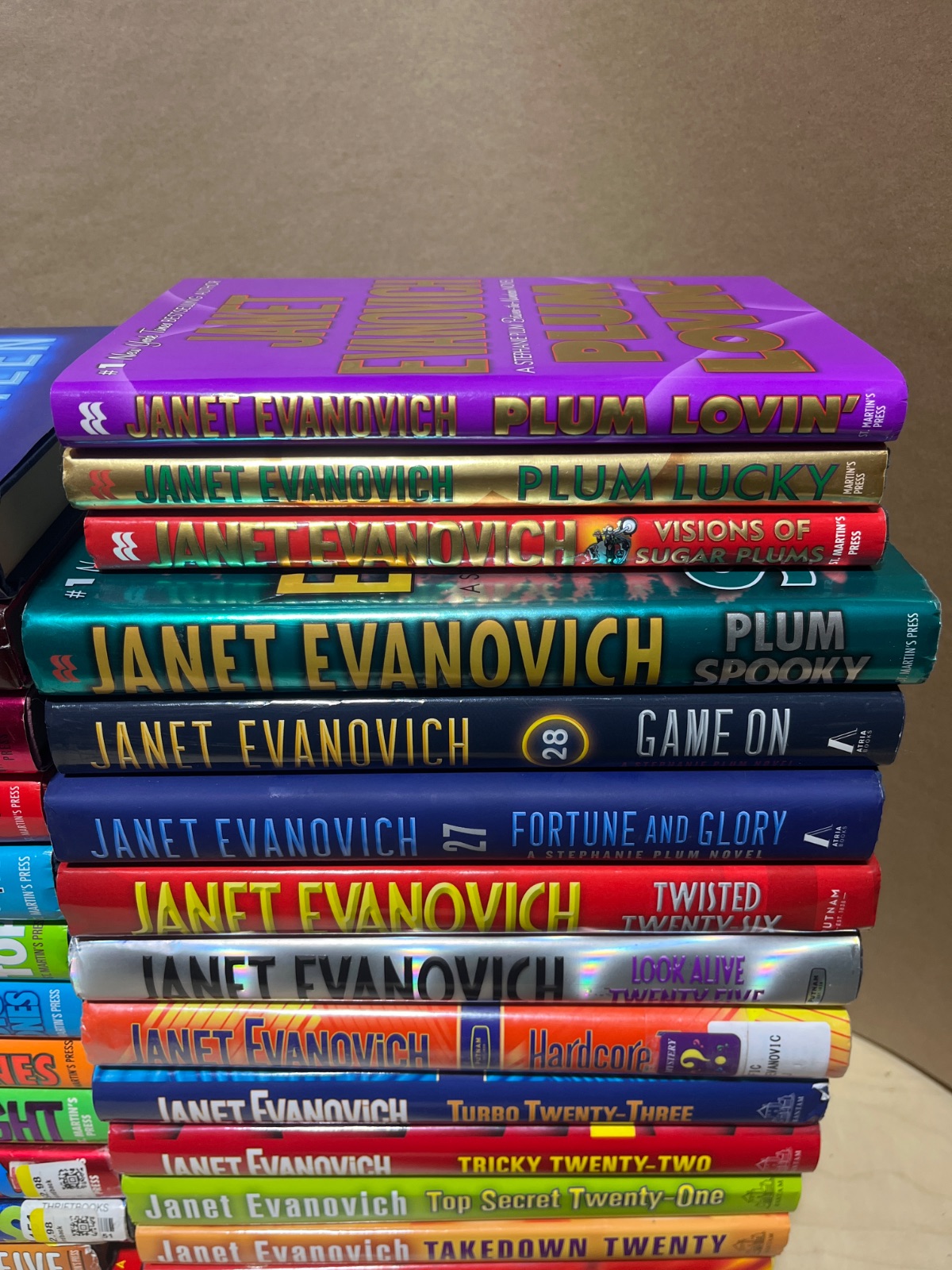 Stephanie Plum Lot of 30 - Three Plums in One(1-3) - Books 4-28 & 4 Between the Numbers - Image 5